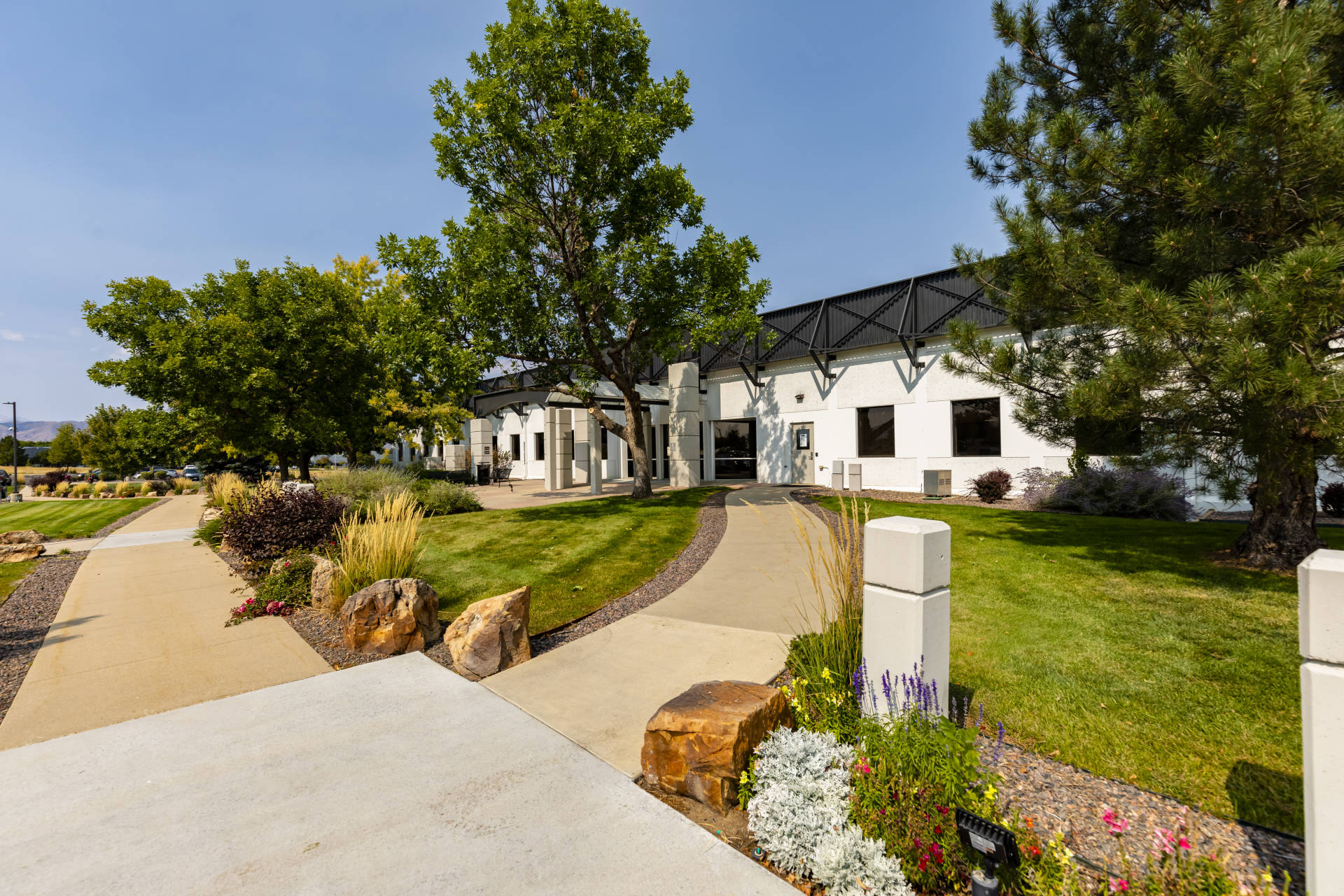1601 Dry Creek Dr