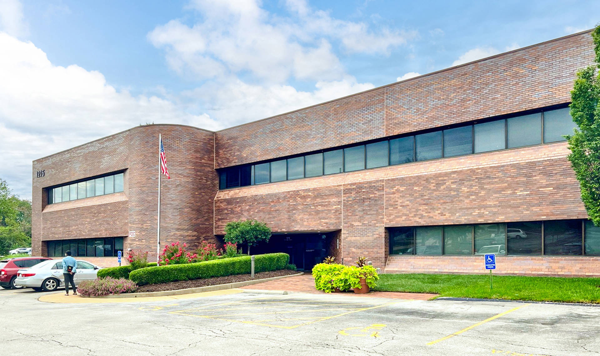 1215 Fern Ridge Pkwy