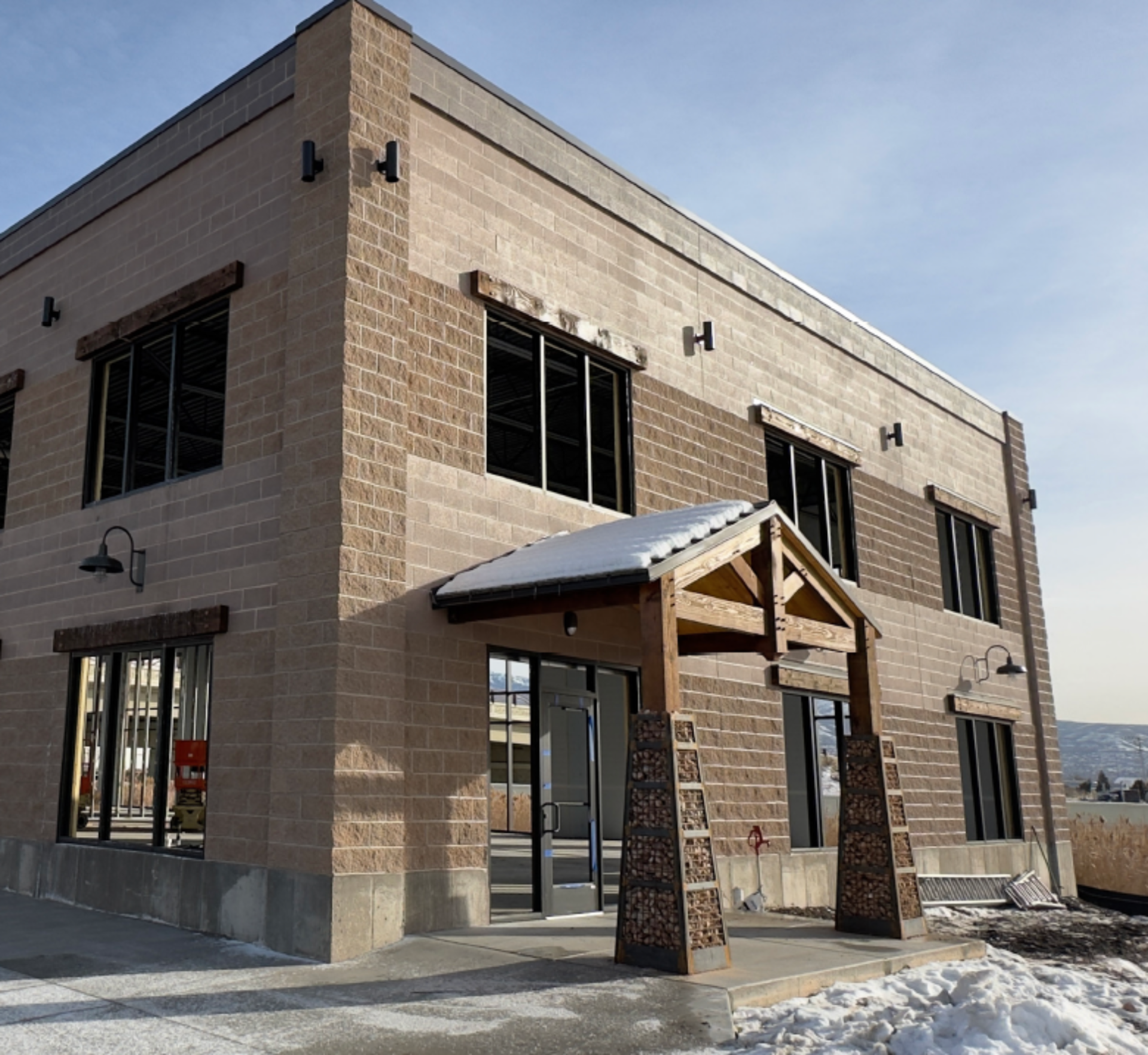 1265 W 1275 N