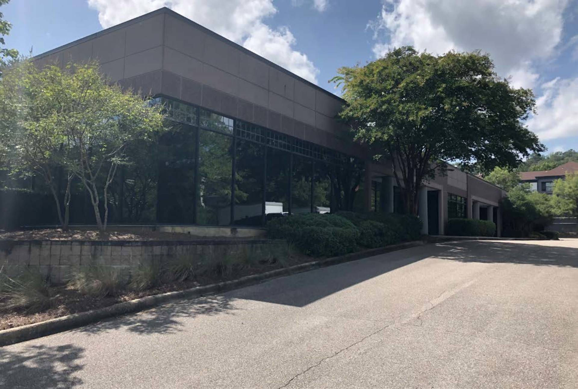 4100 Colonnade Pkwy