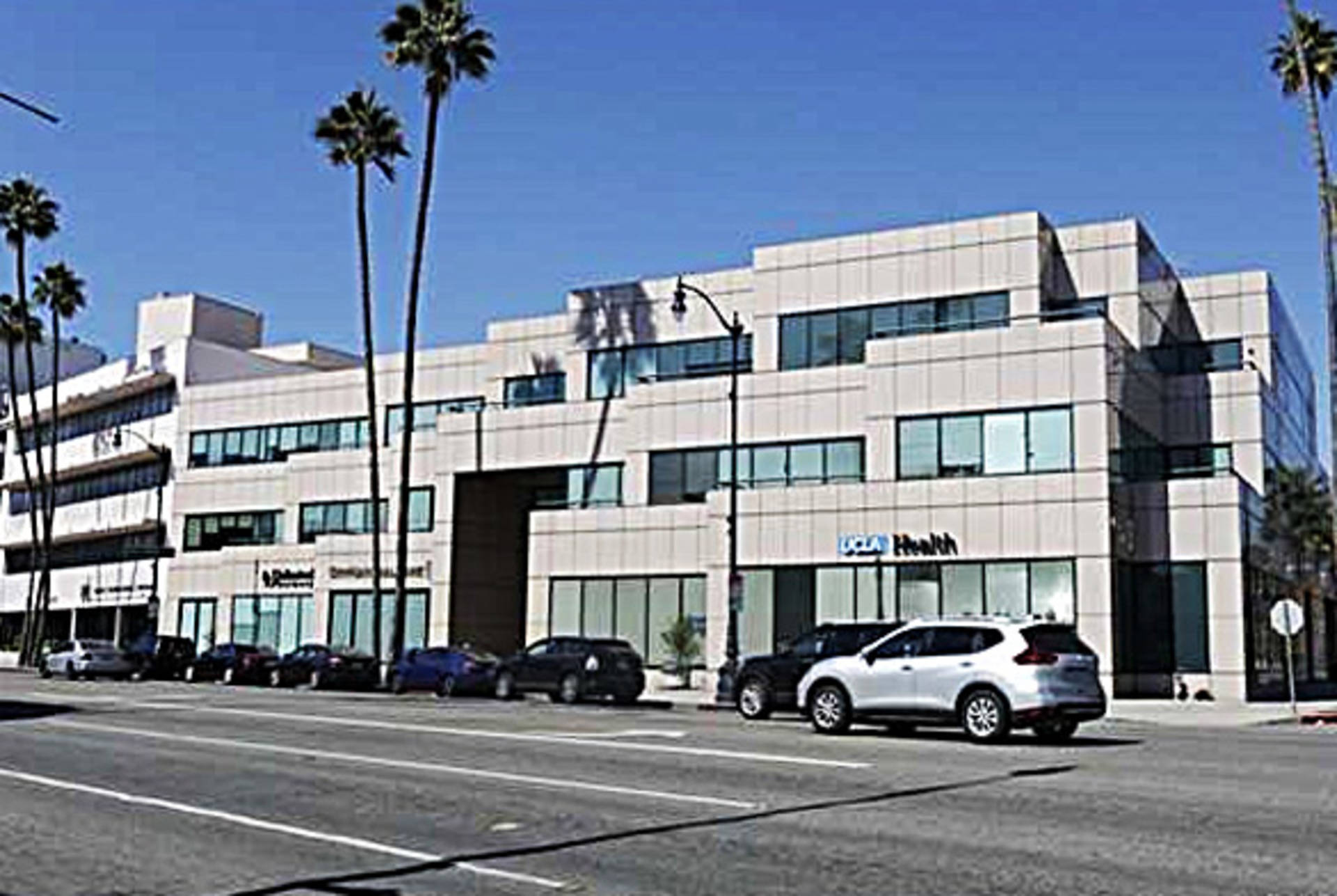 8641 Wilshire Blvd