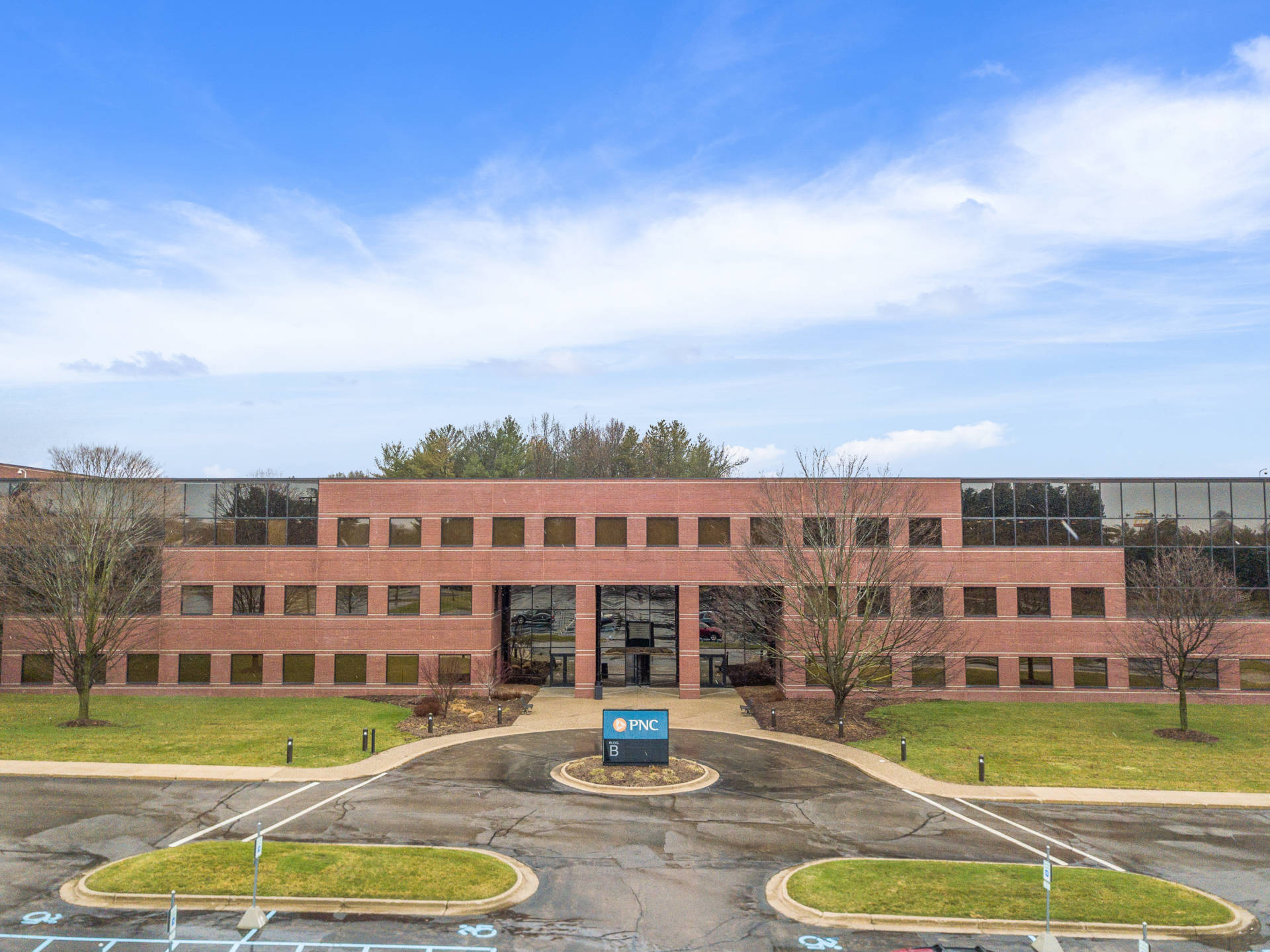 1 Financial Pkwy