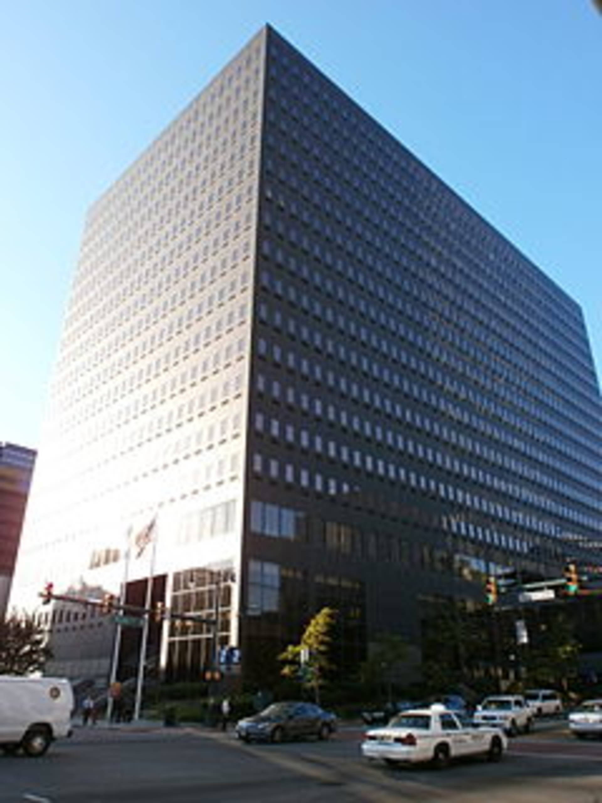 2 Gateway Ctr
