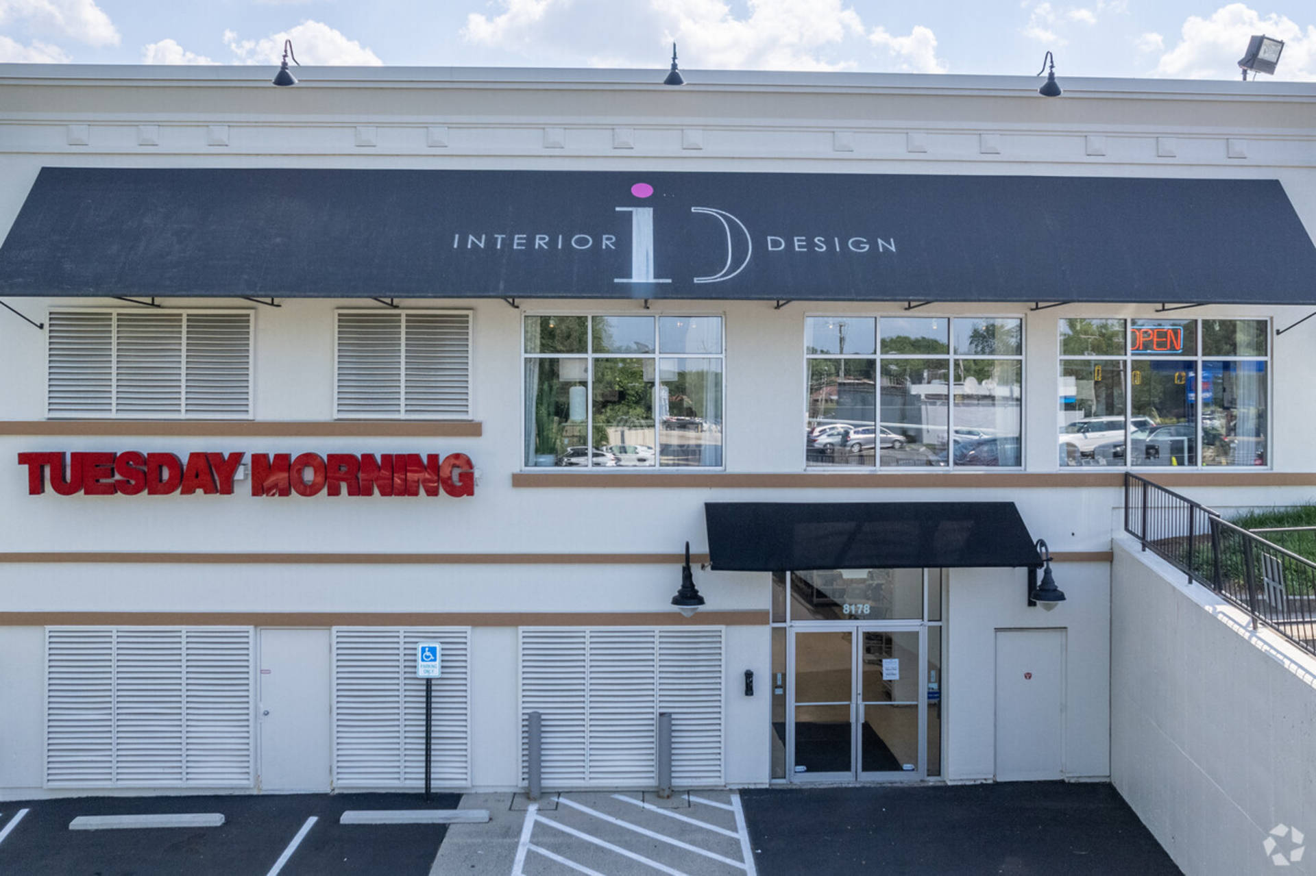 Gentry Crossing, 8170 Montgomery Rd JLL Properties US