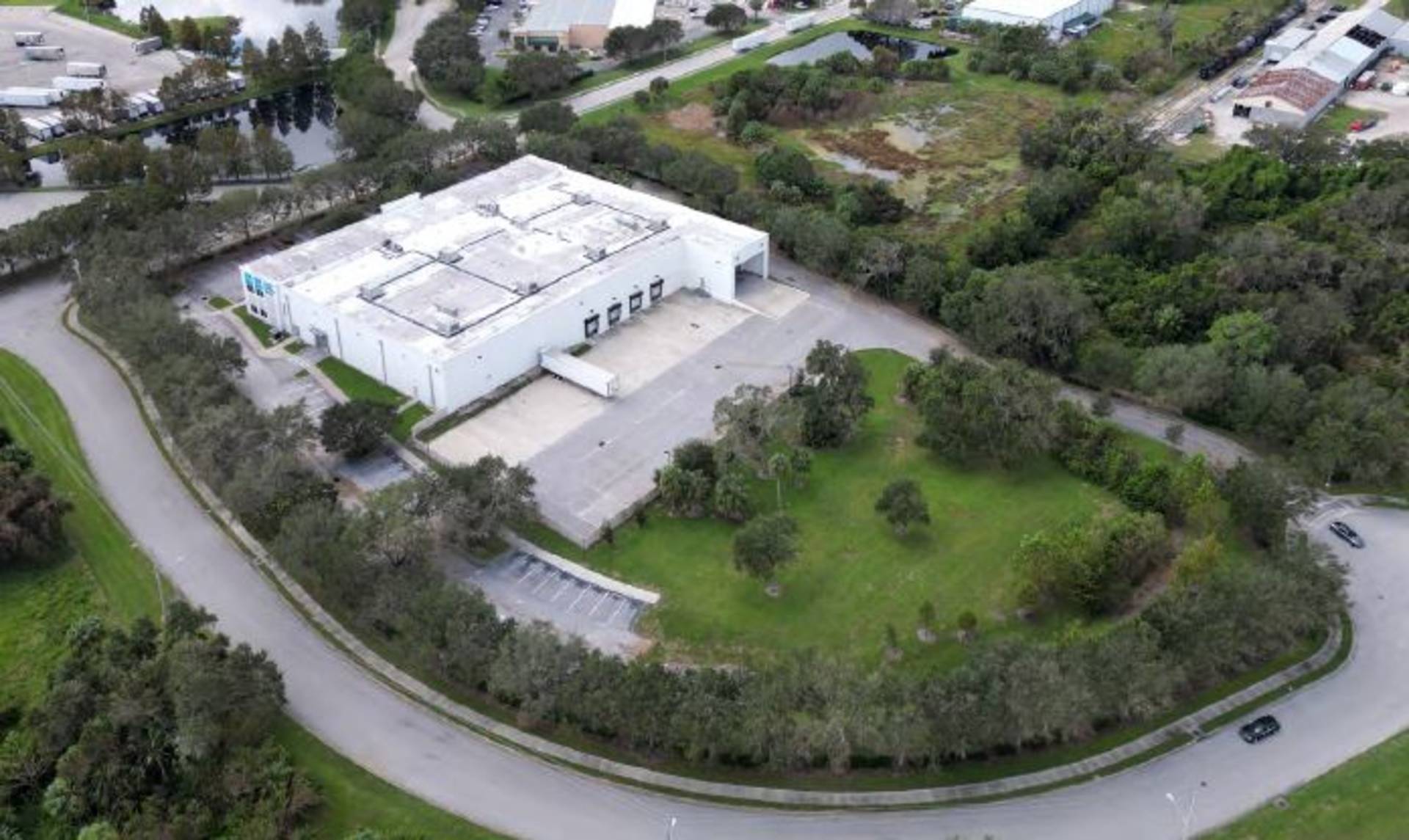 2906 Corporate Way