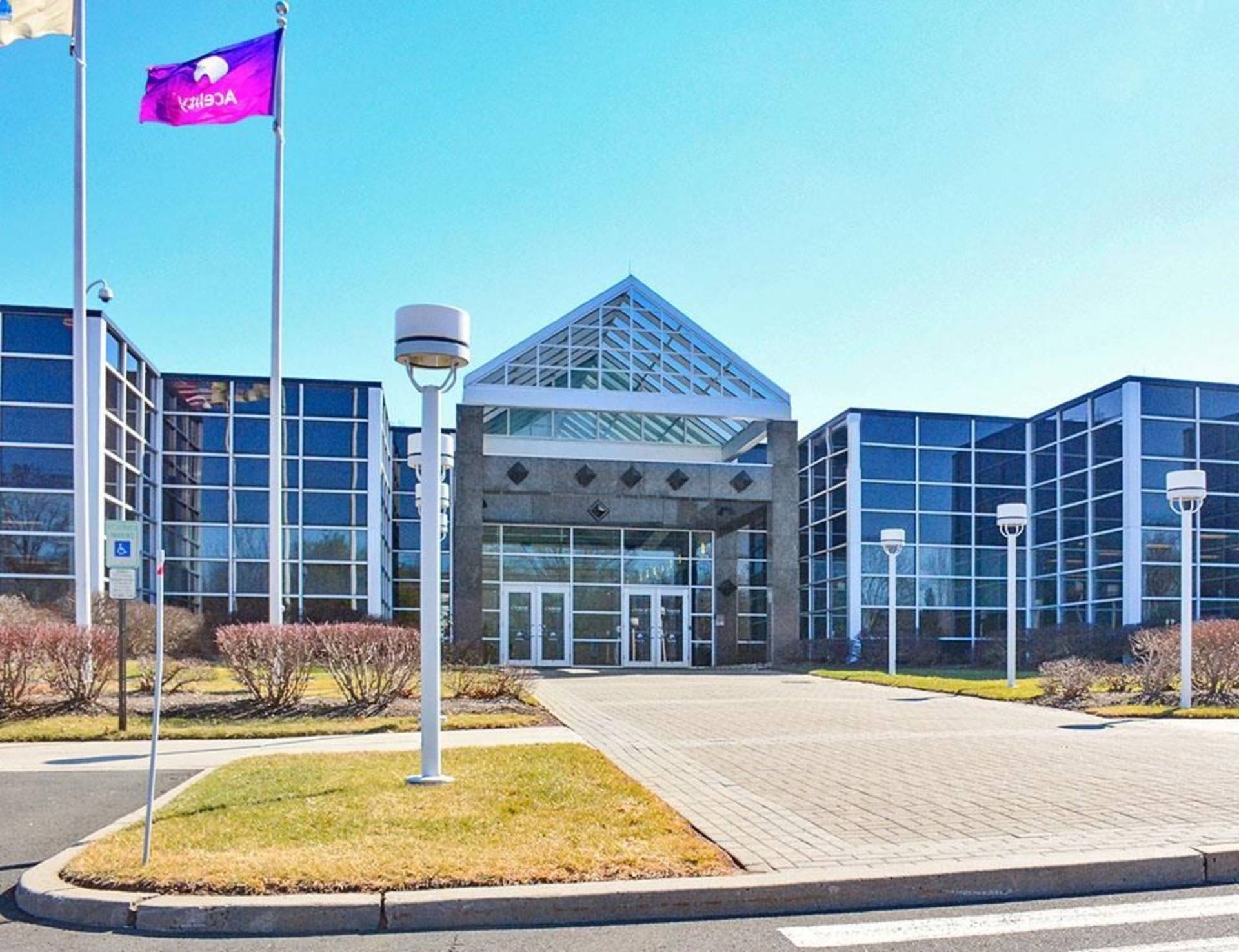 95 Corporate Dr