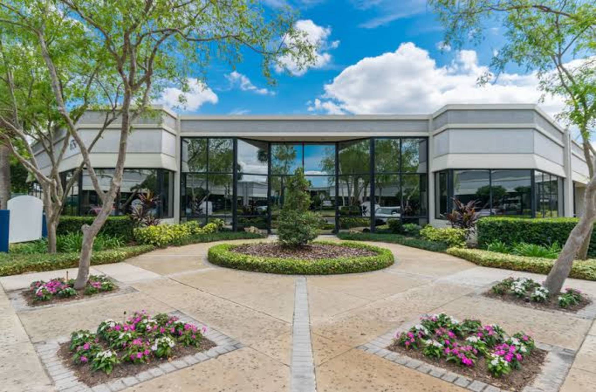 6751 Forum Dr