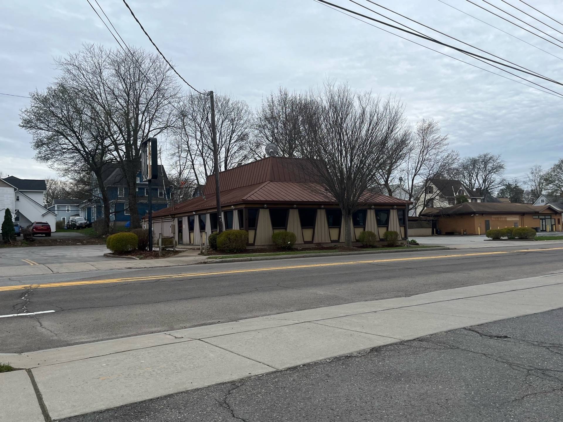 224 W Union St