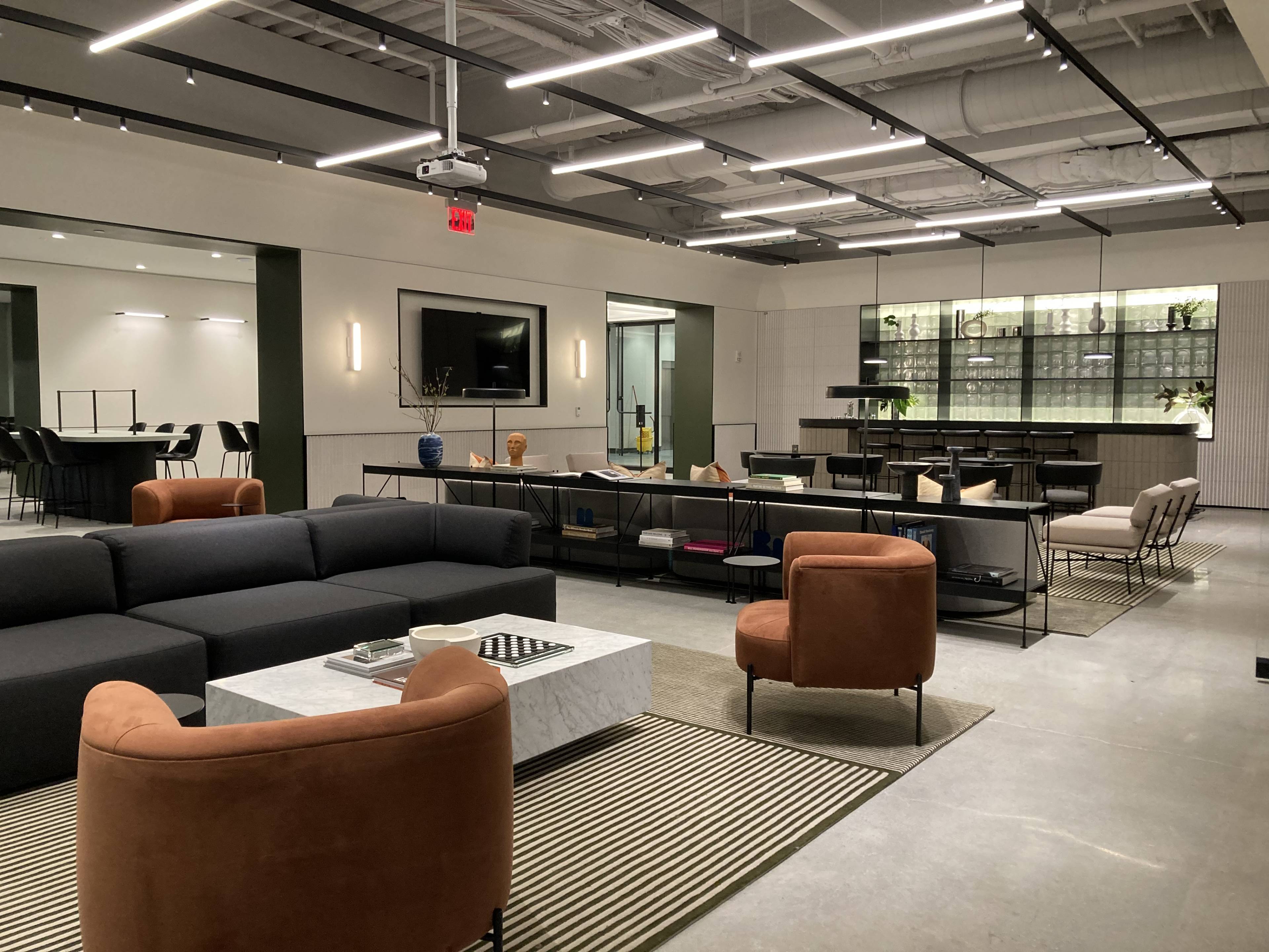 Newport Tower, 525 Washington Blvd JLL Properties US