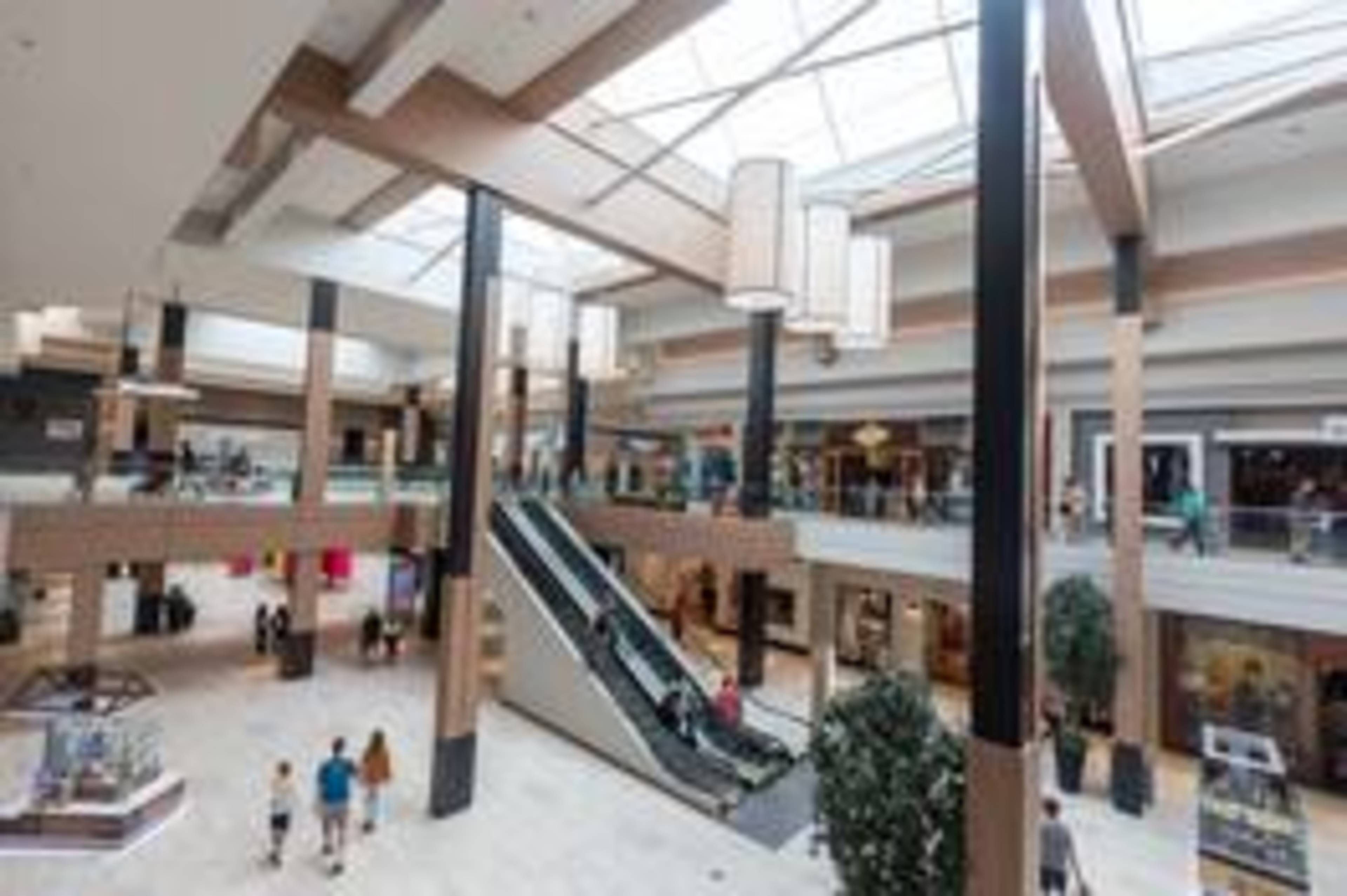 Rosedale Center, 10 Rosedale Center JLL Properties US