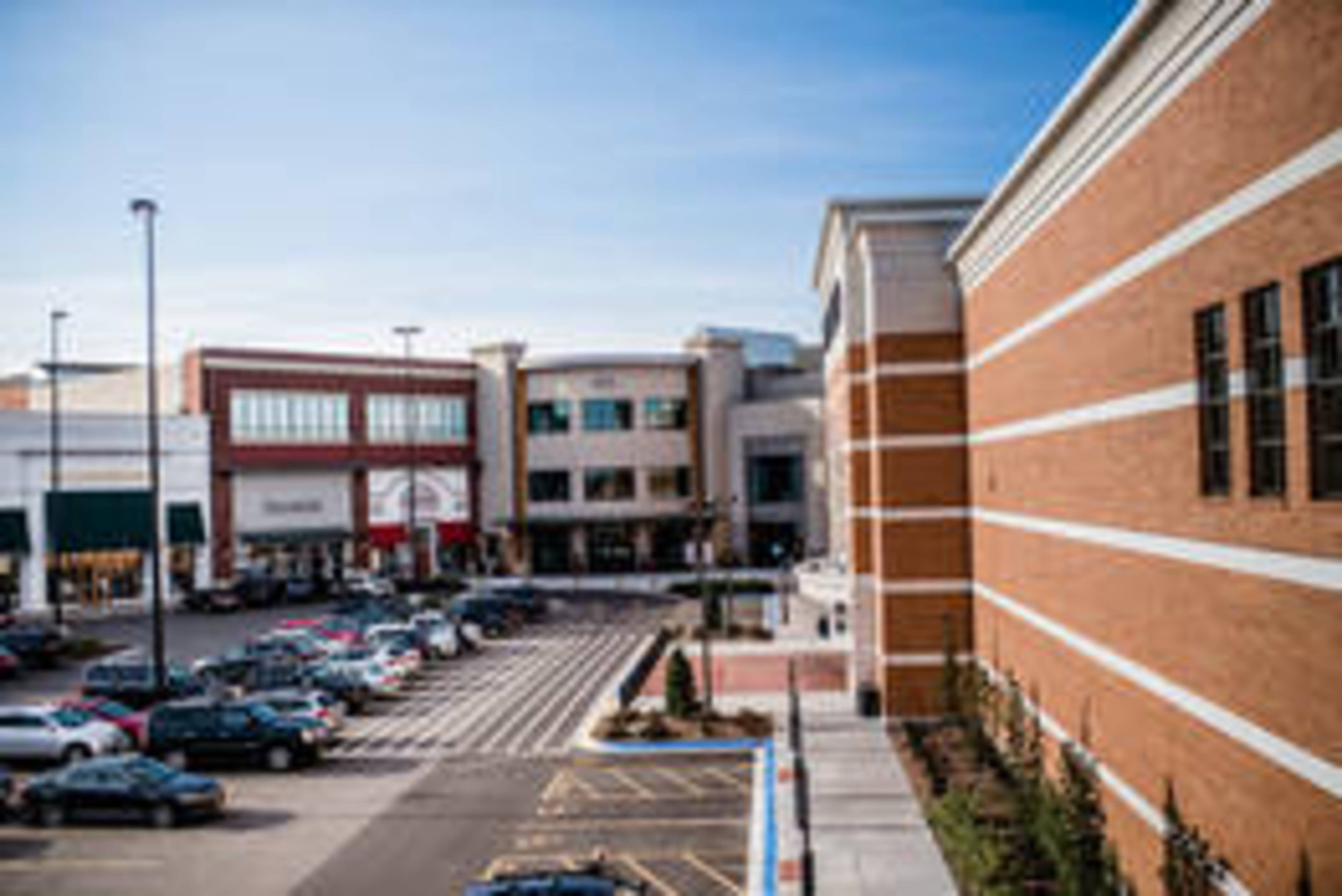 Rosedale Center, 10 Rosedale Center JLL Properties US