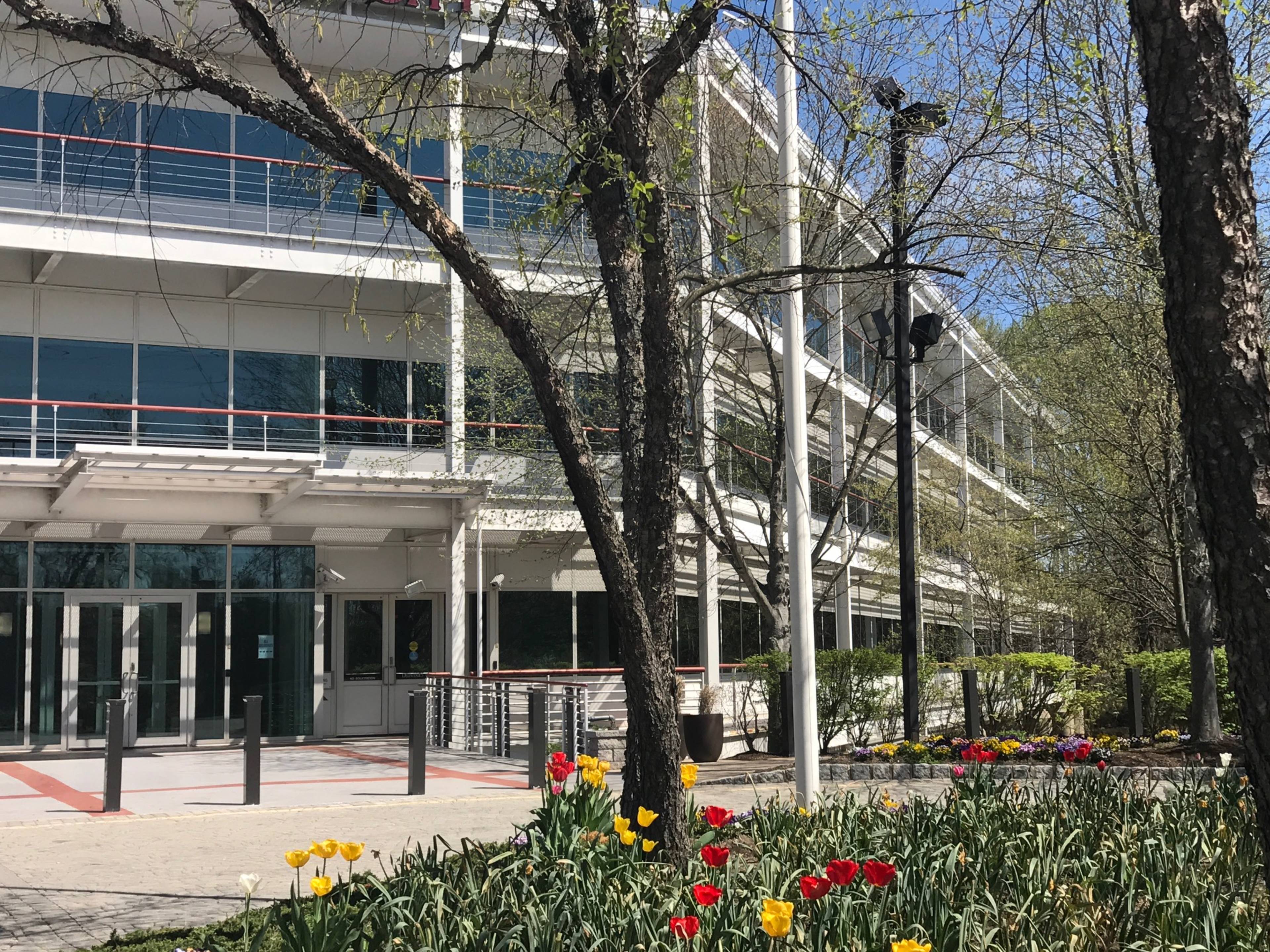 Crossroads Corporate Center, 3150 Brunswick Pike JLL Properties US