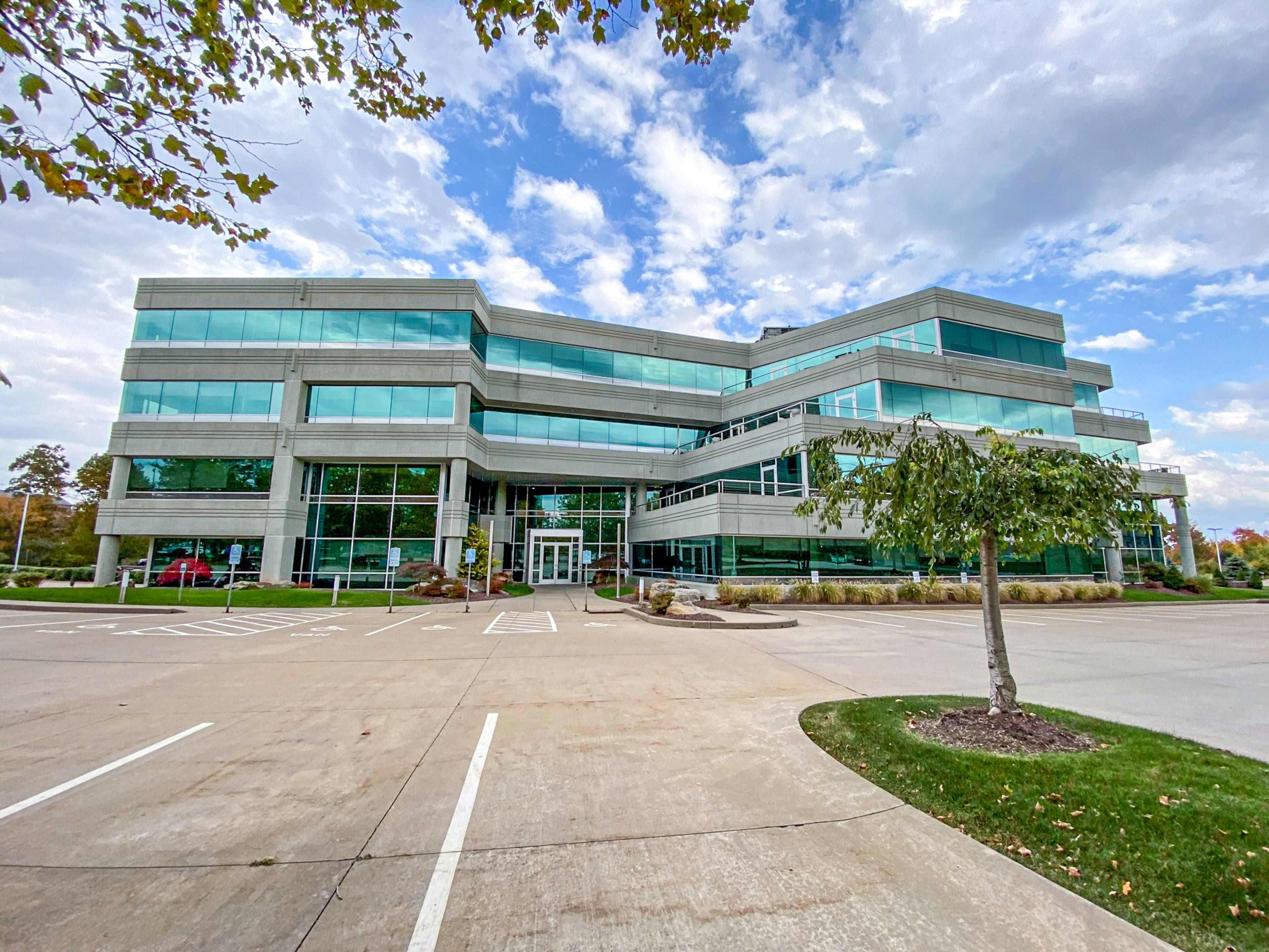 Waterfront Corporate Park II, 2000 Georgetown Dr | JLL Properties - US