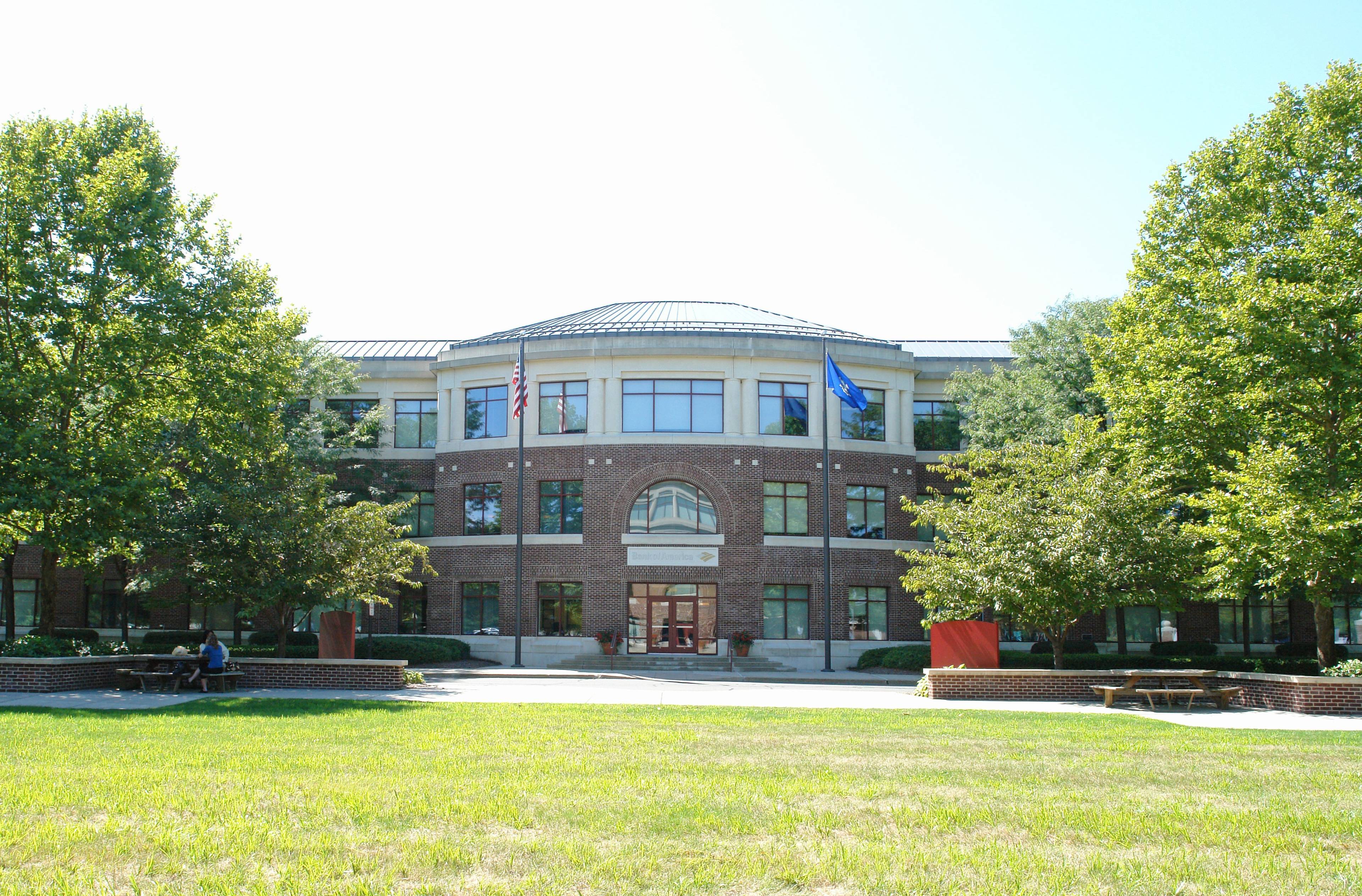 200 Glastonbury Blvd | JLL Properties - US