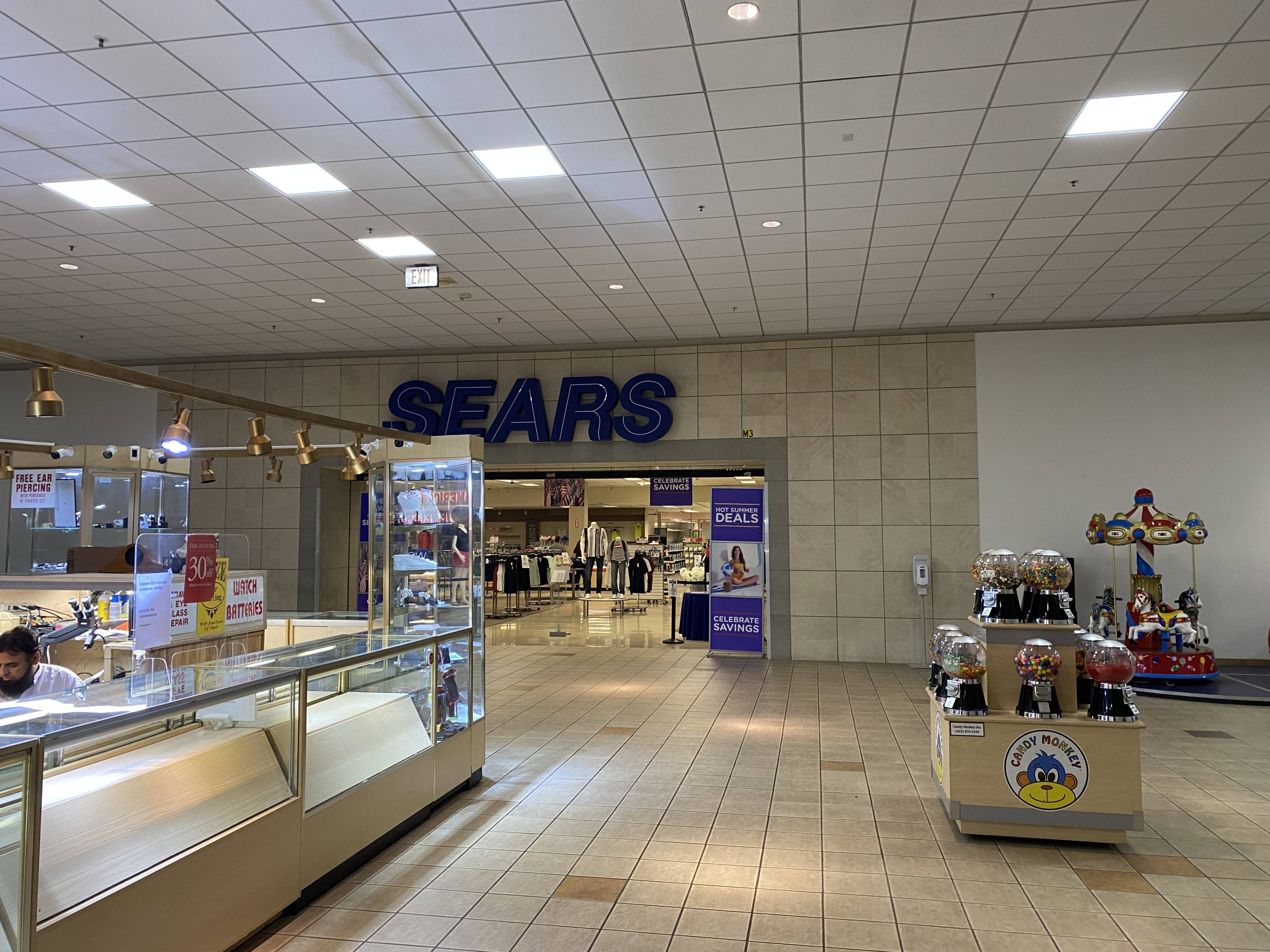 Union Gap Sears, 9 E Valley Mall Blvd JLL Properties US