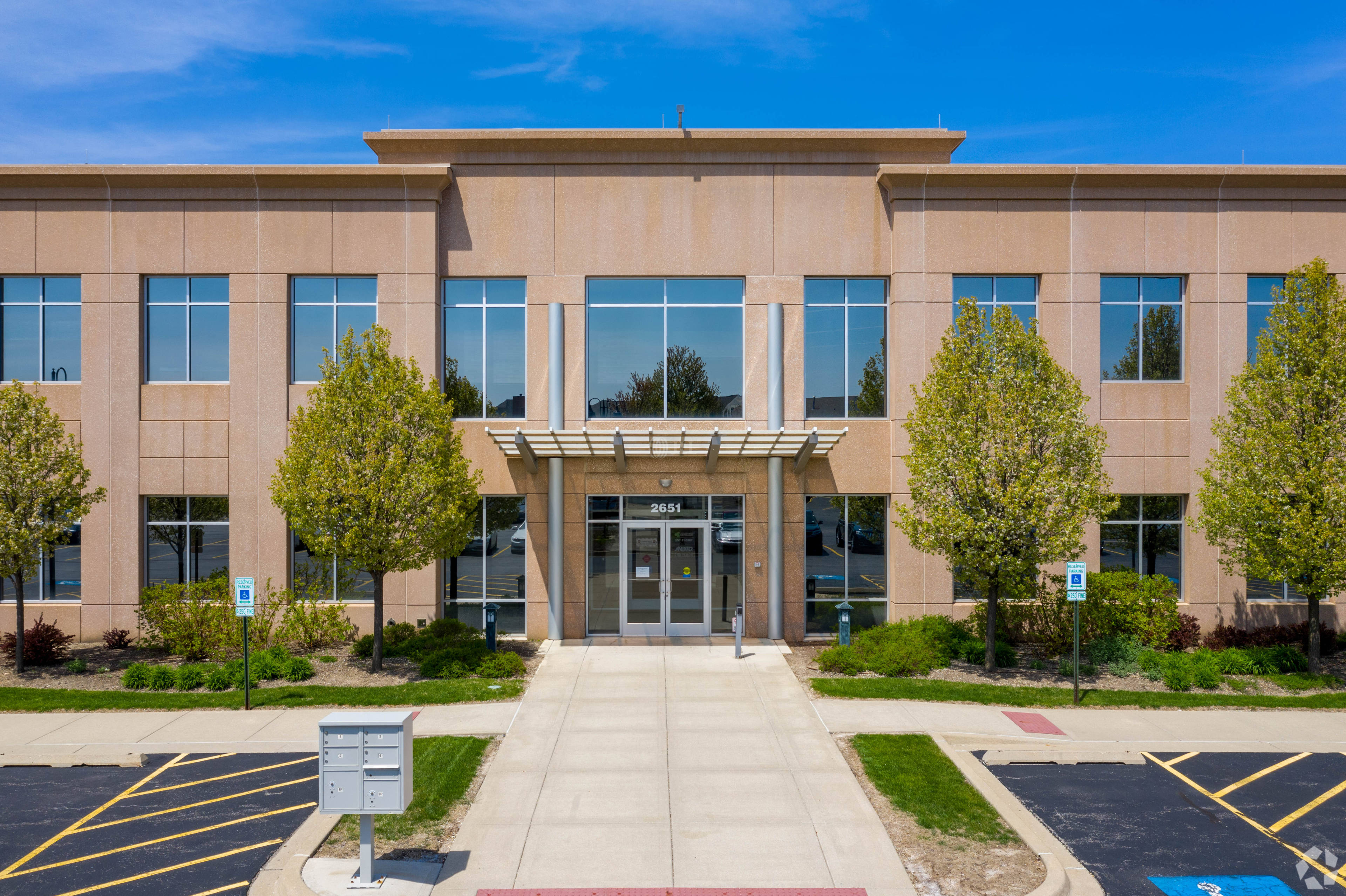 Anixter International Annex, 2651 Compass Rd | JLL Properties - US