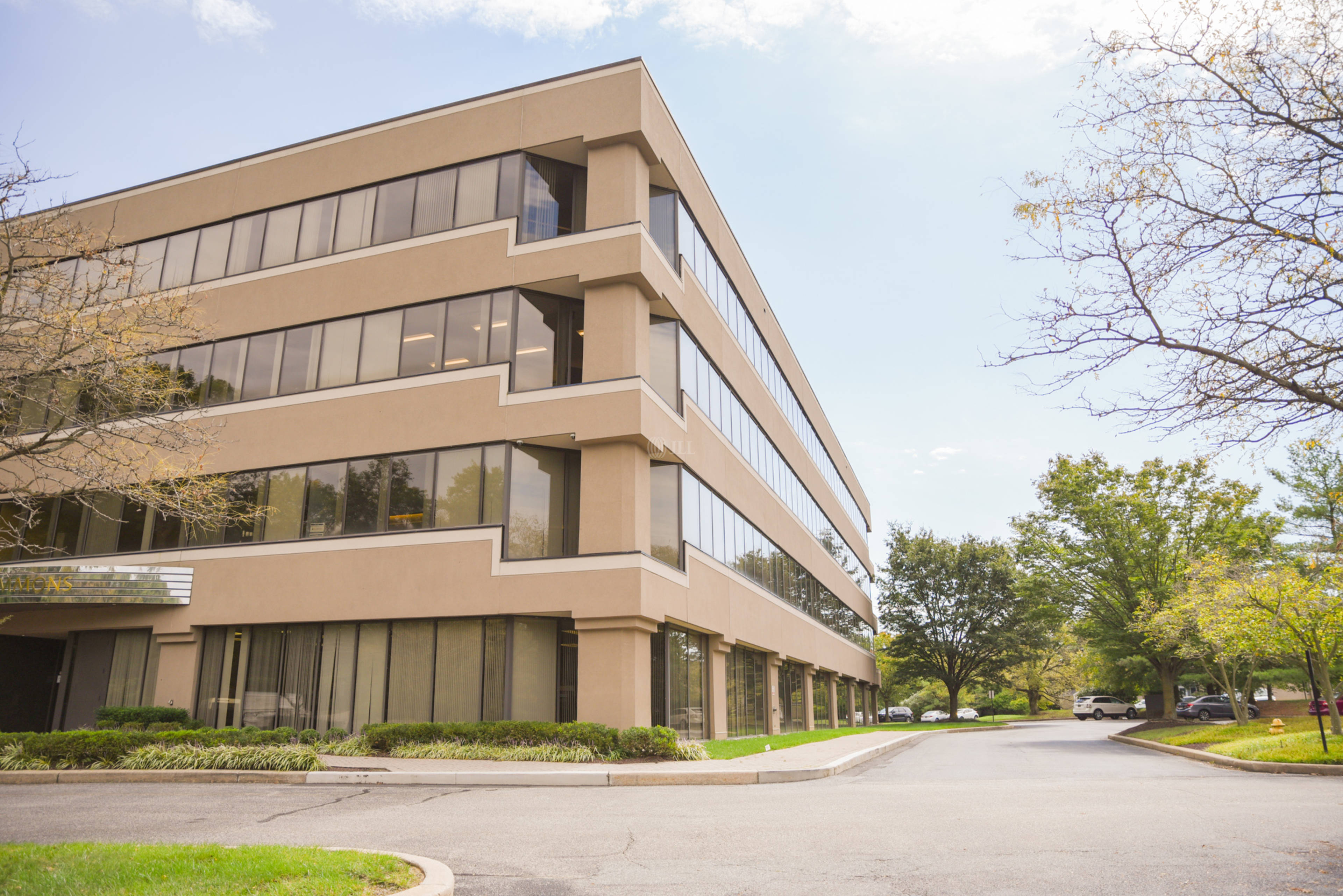 One Corporate Commons, 100 W Commons Blvd | JLL Properties - US