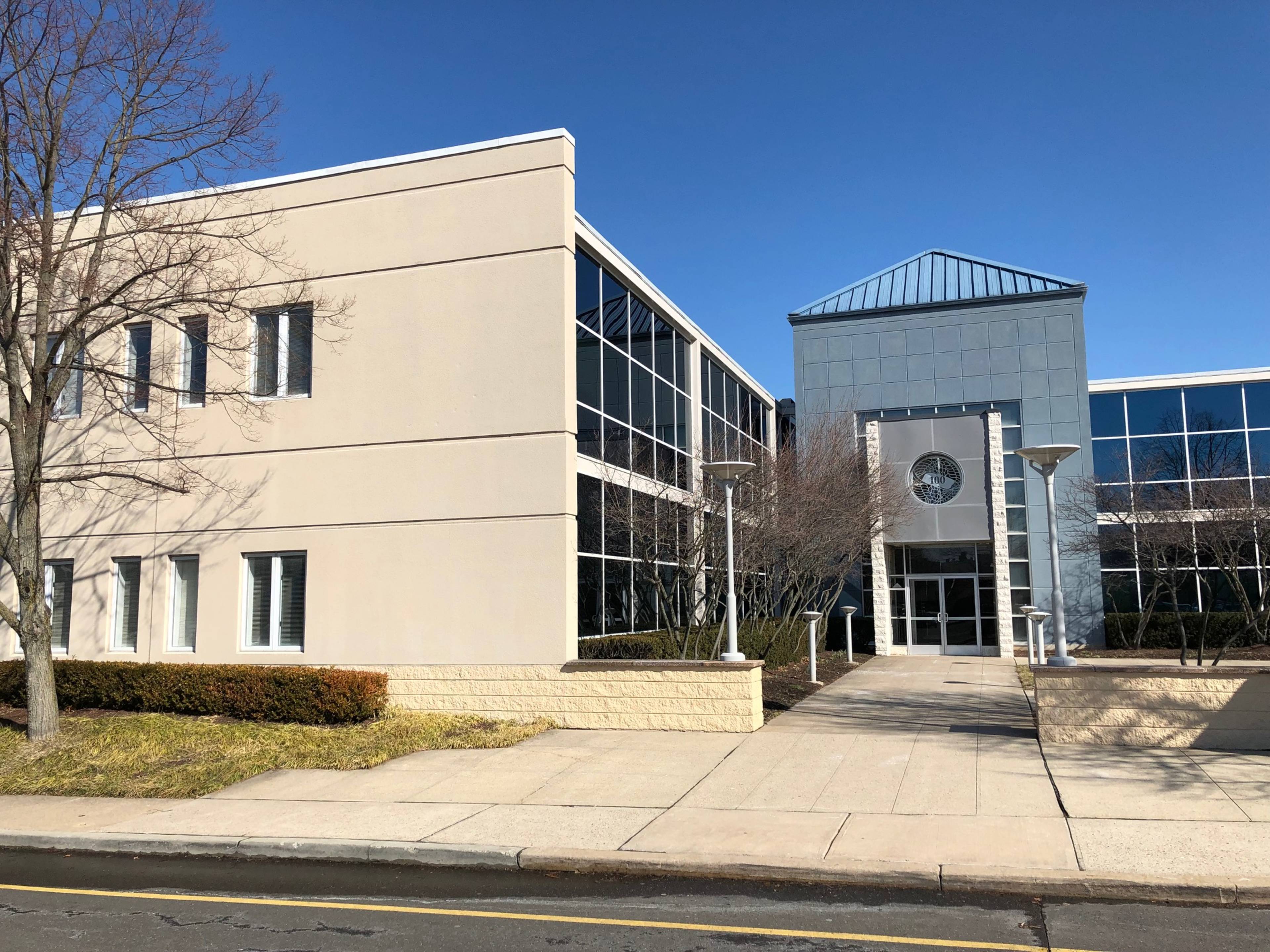 Office Center Market Fair, 100 Canal Pointe Blvd JLL Properties US