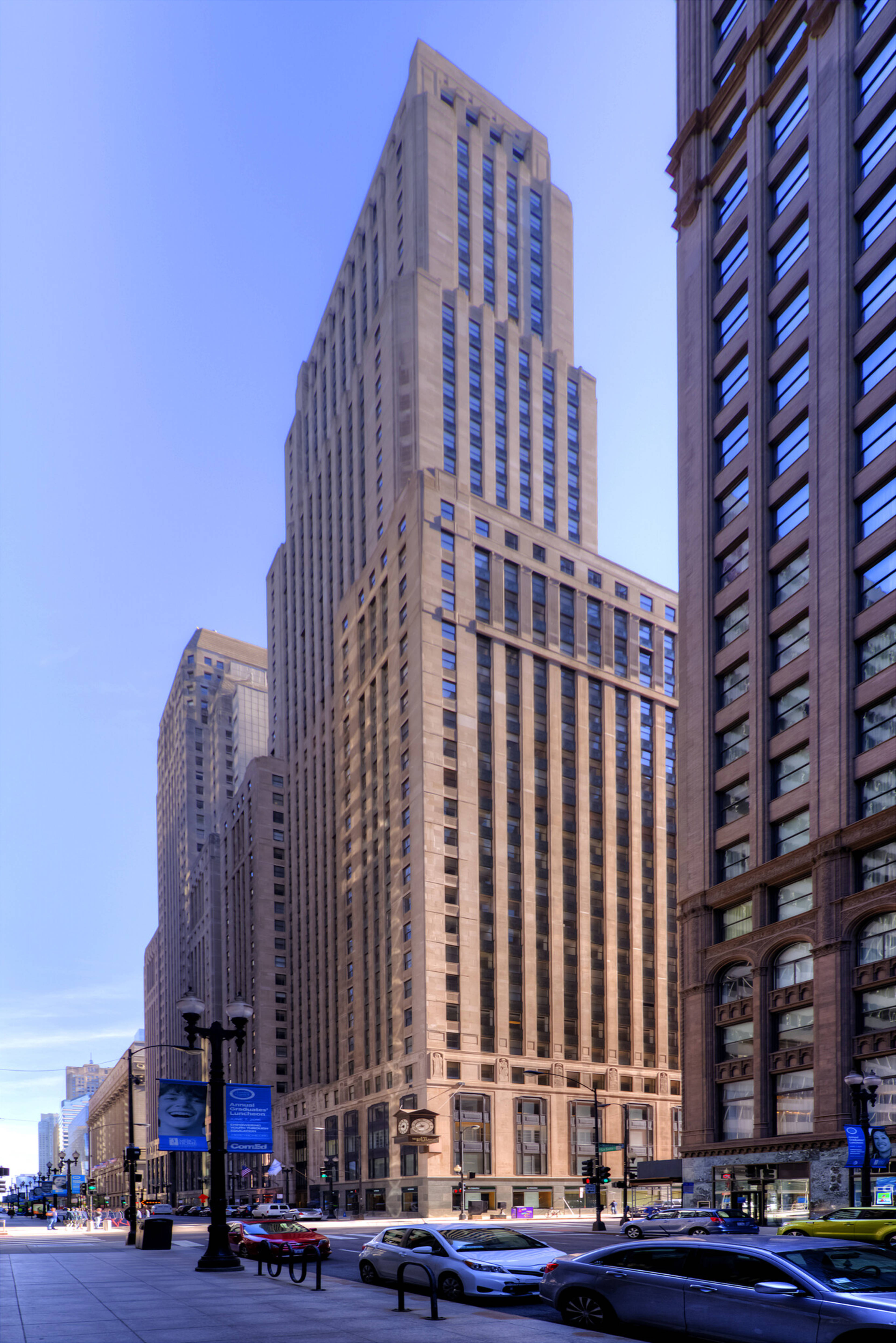 One North LaSalle, 1 N LaSalle St | JLL Properties - US 