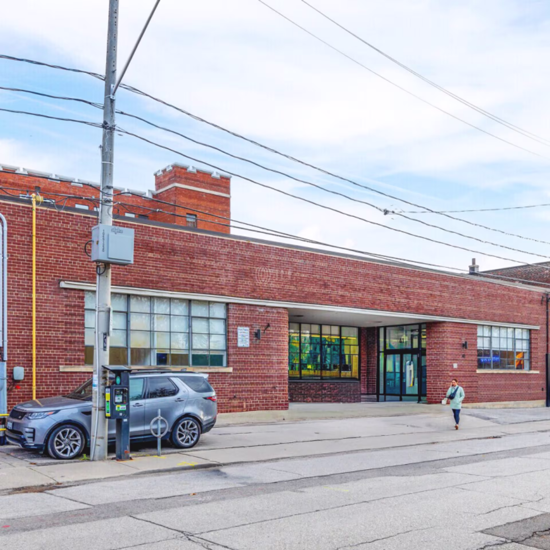 41 Fraser Ave
