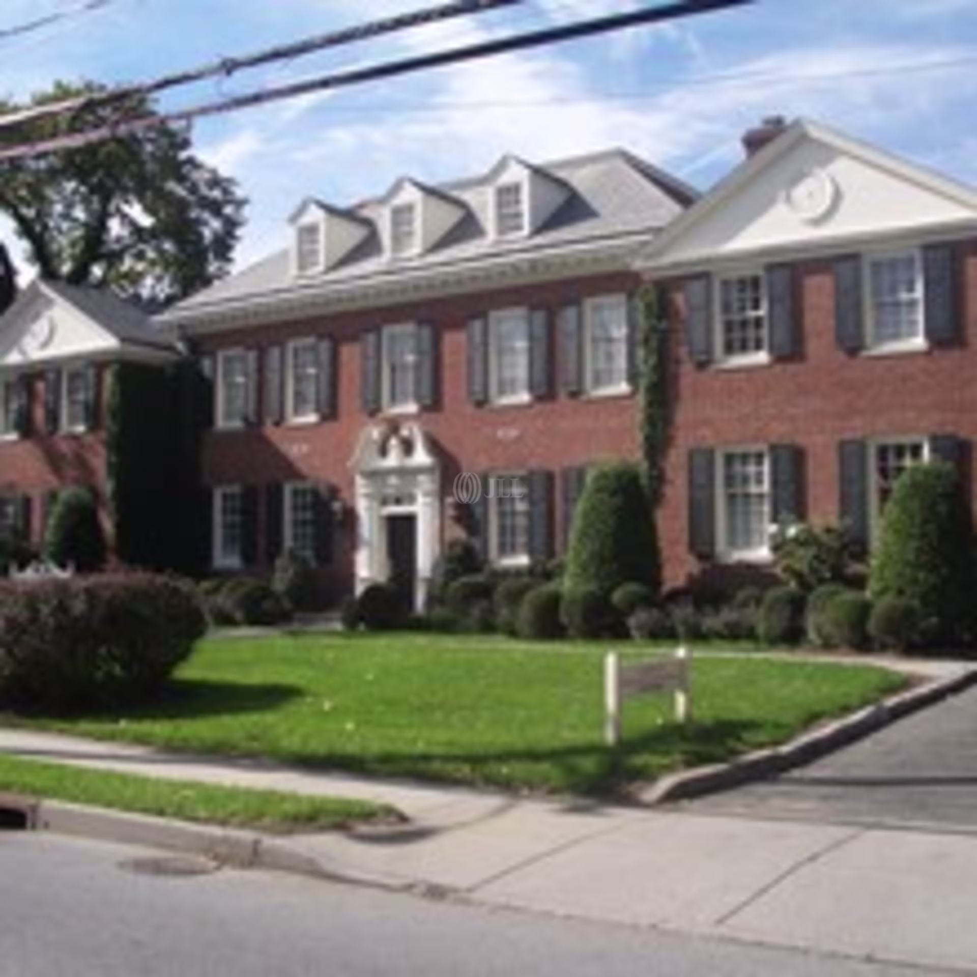 88 Field Point Rd