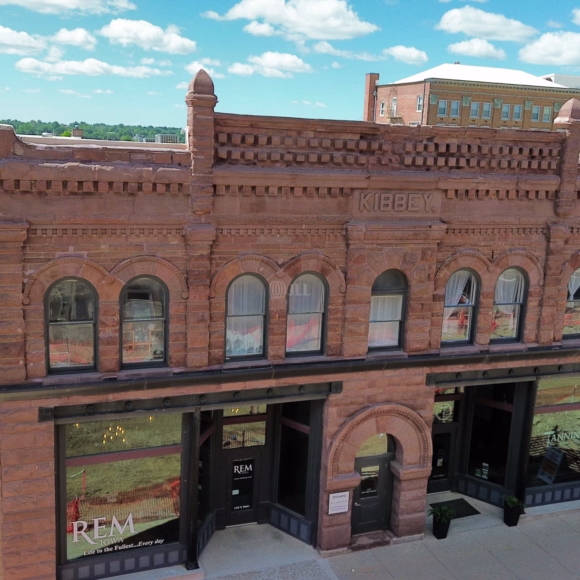 125-135 E Main St