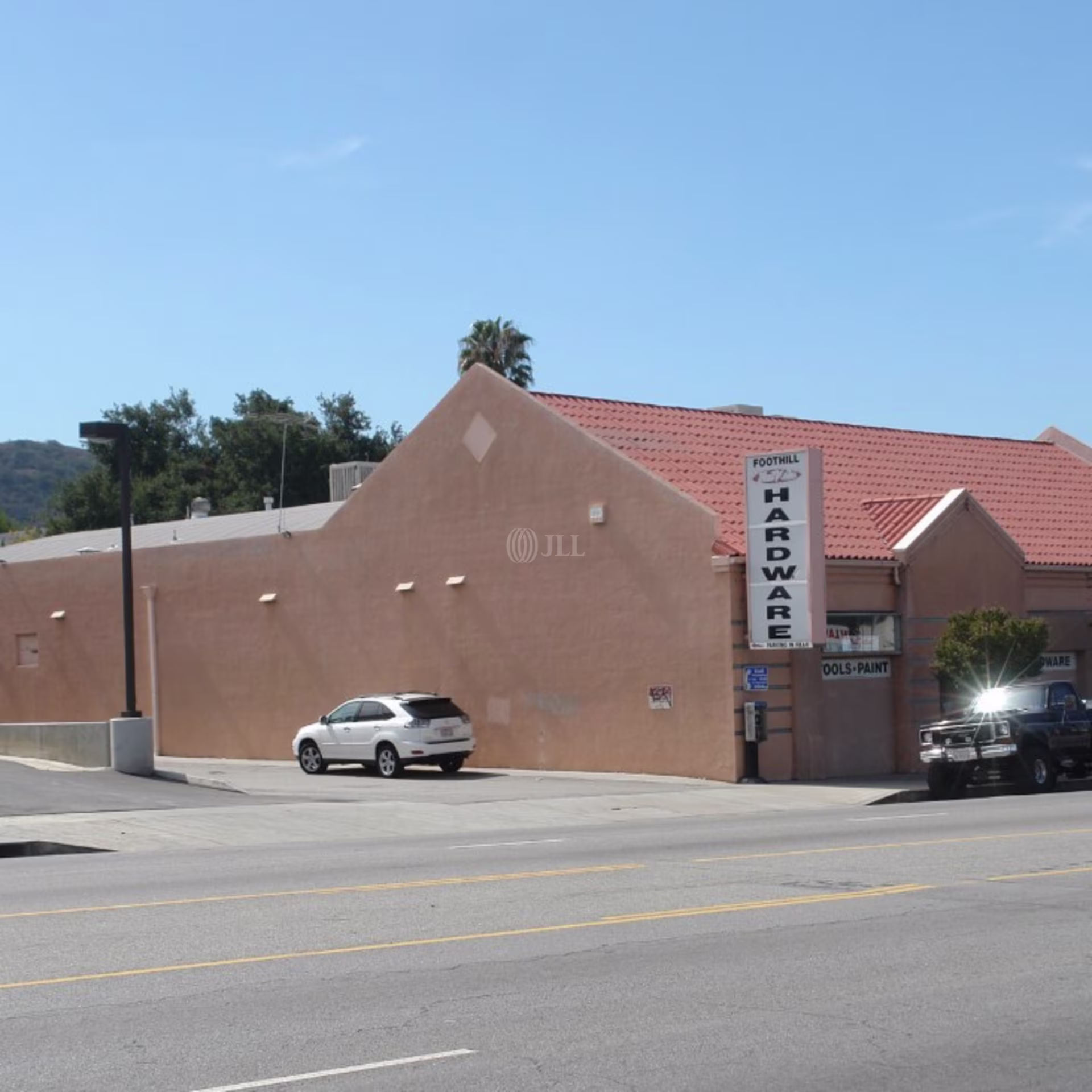 8256 Foothill Blvd