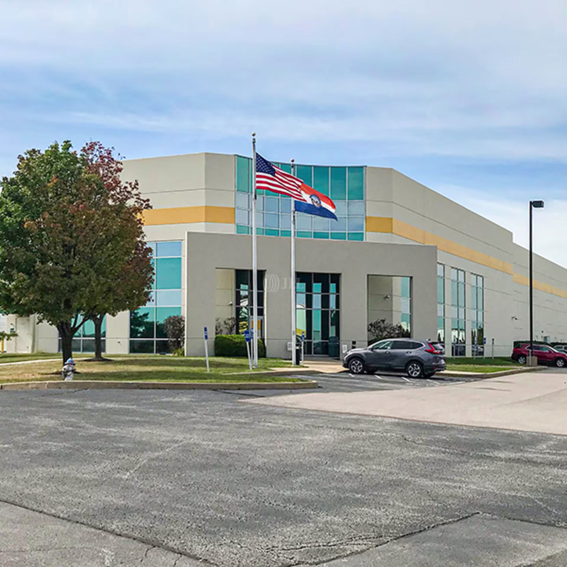 20-36 Commerce Dr