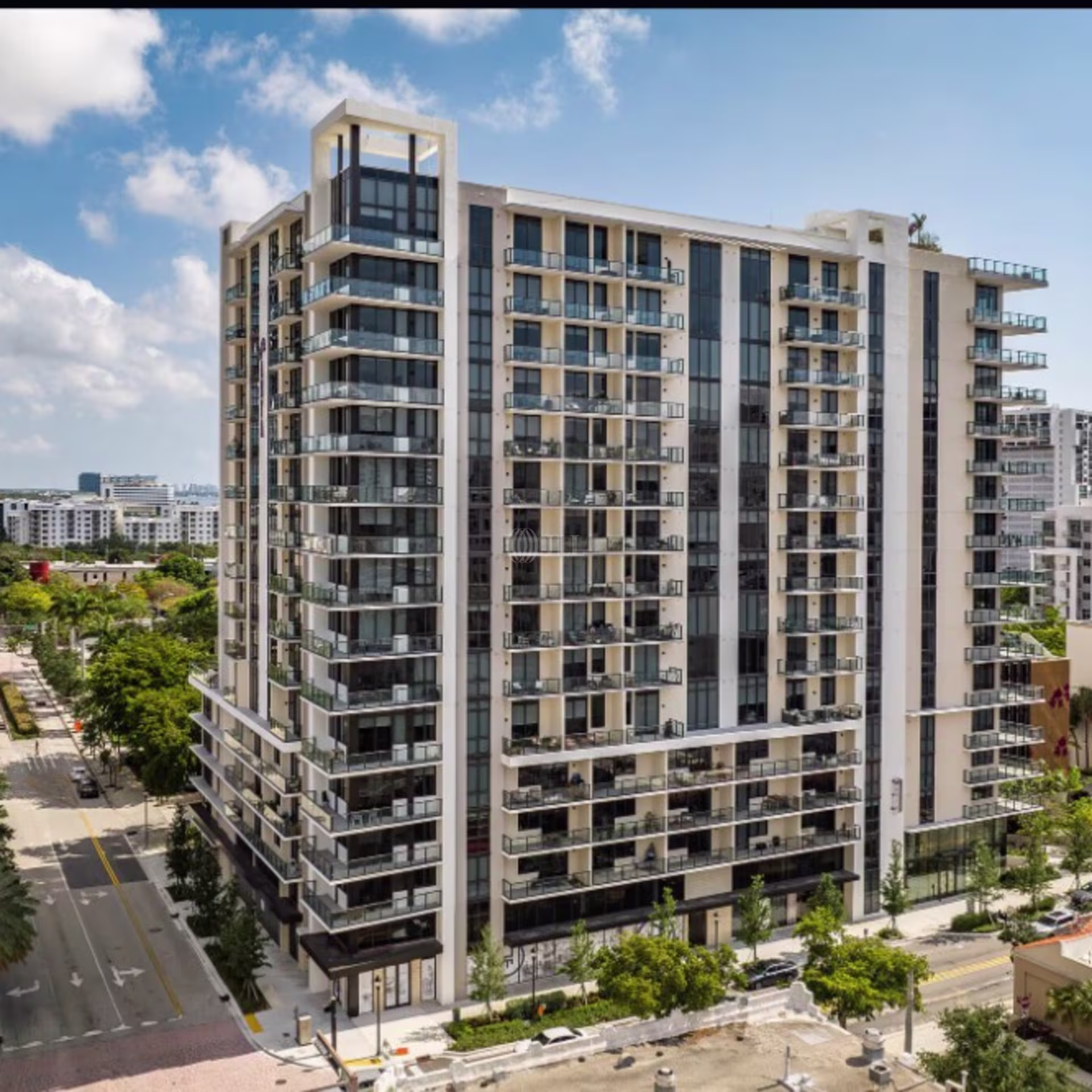 345 Banyan Blvd