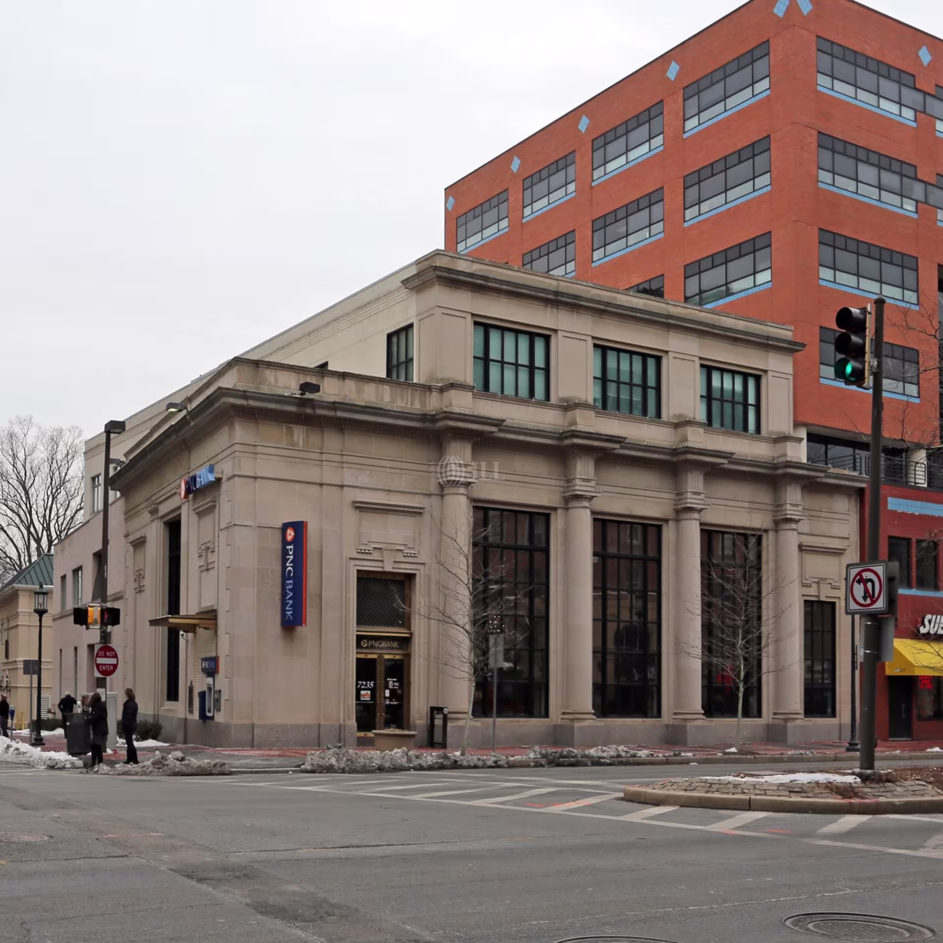 7235 Wisconsin Ave