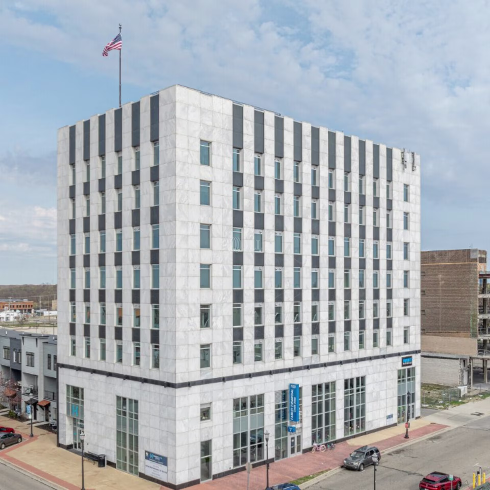 285 W Western Ave