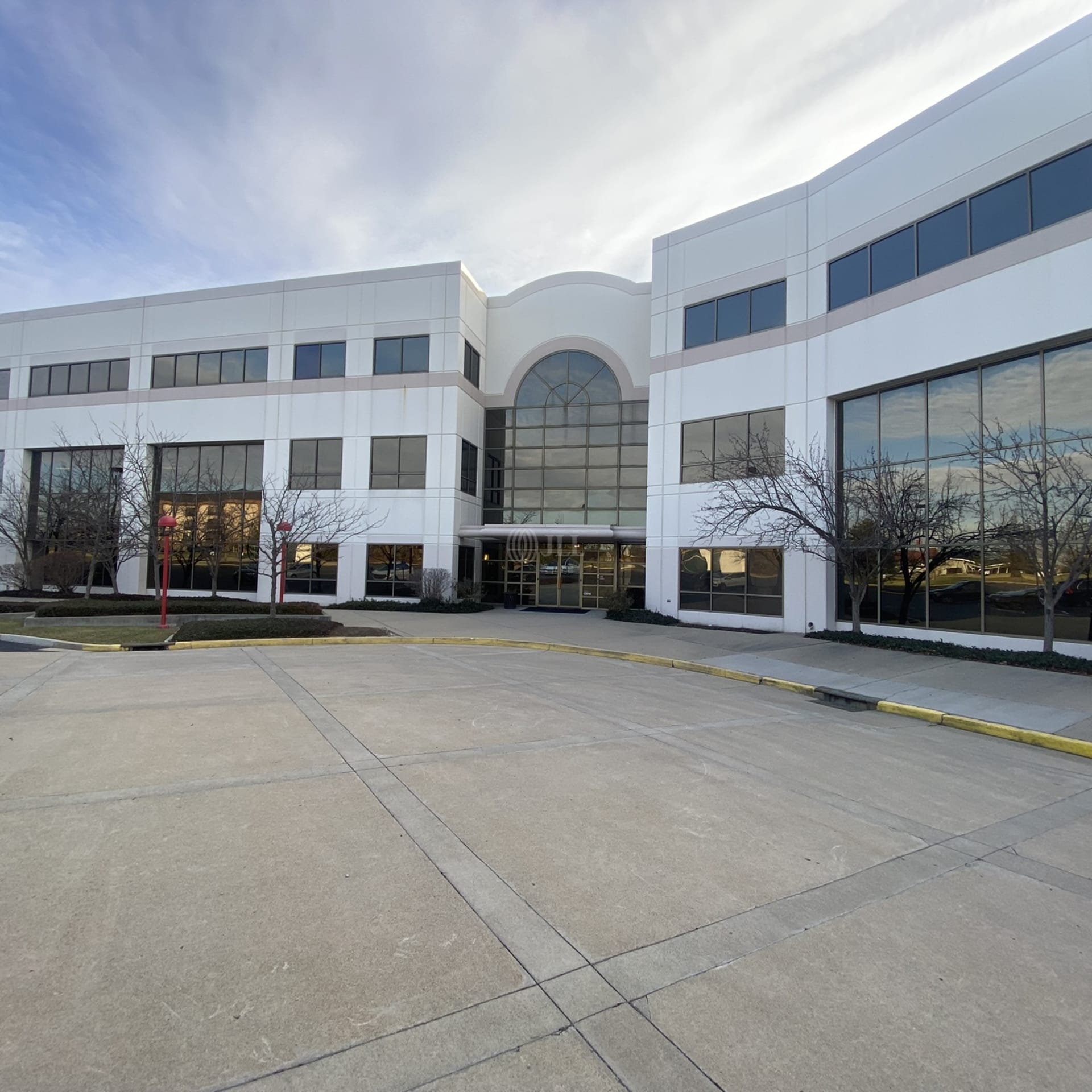 3 Crowne Point Ct