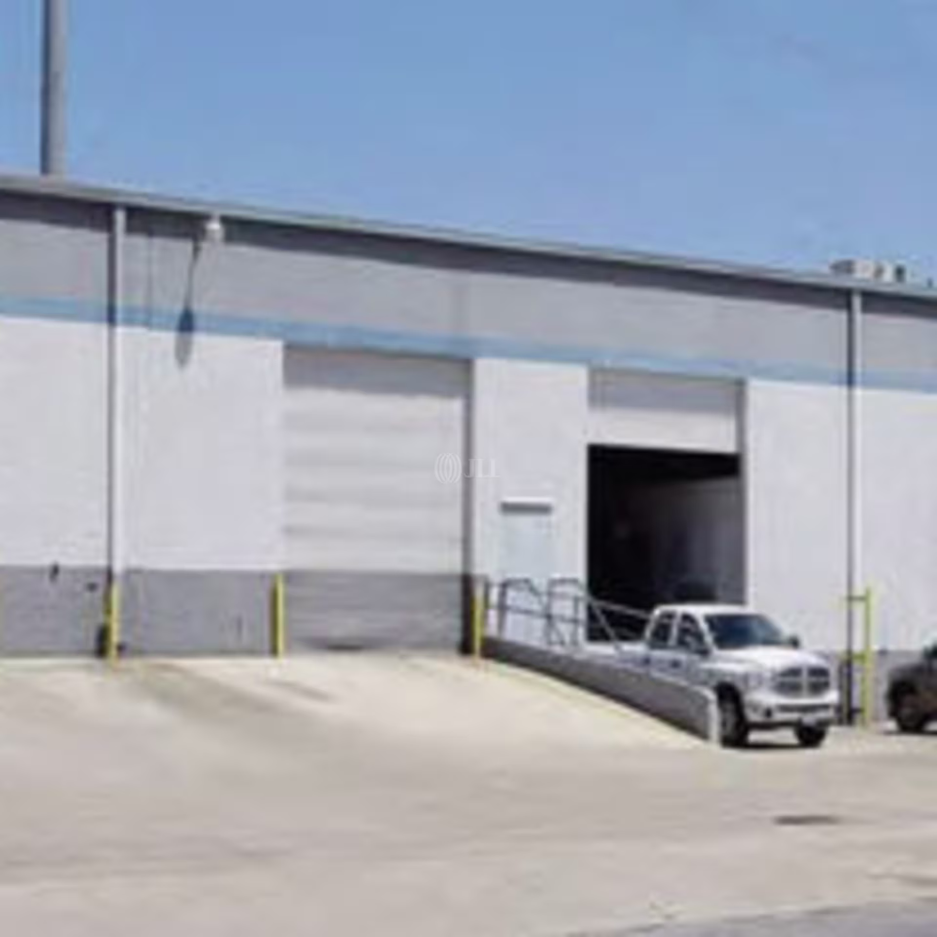 5810-5922 Business Park