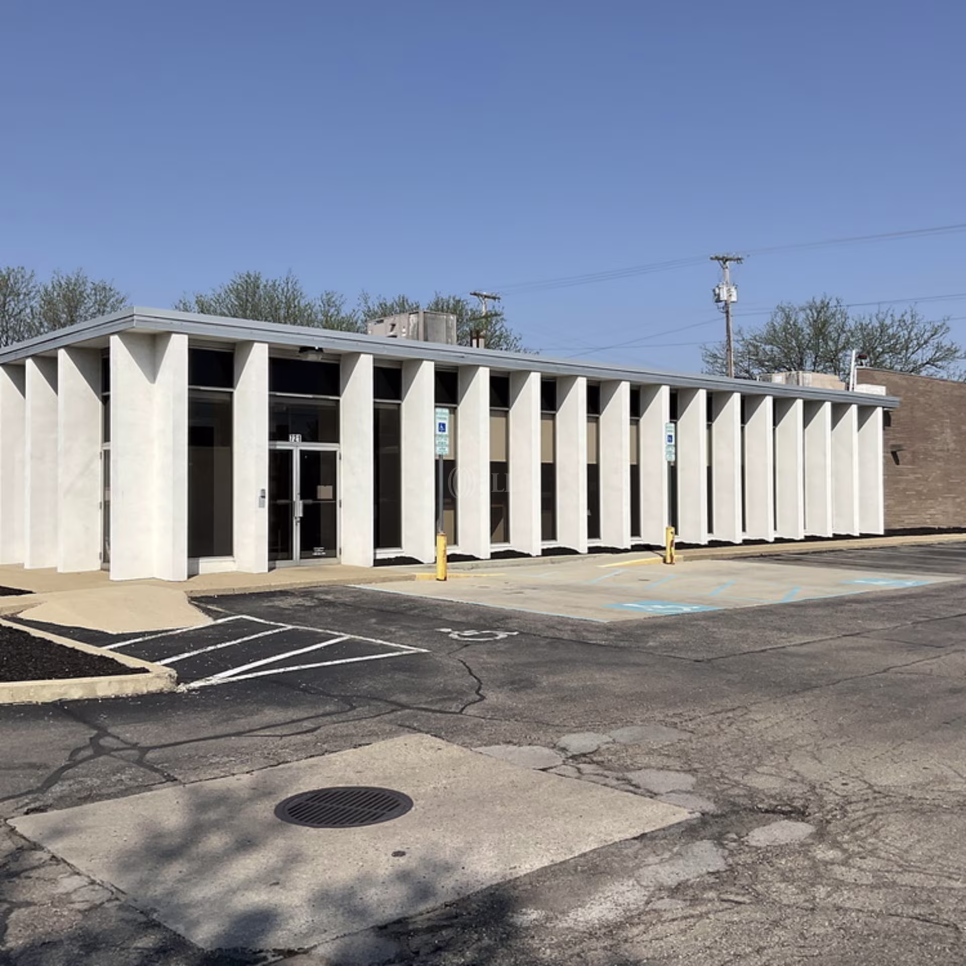 721 E Dixie Dr