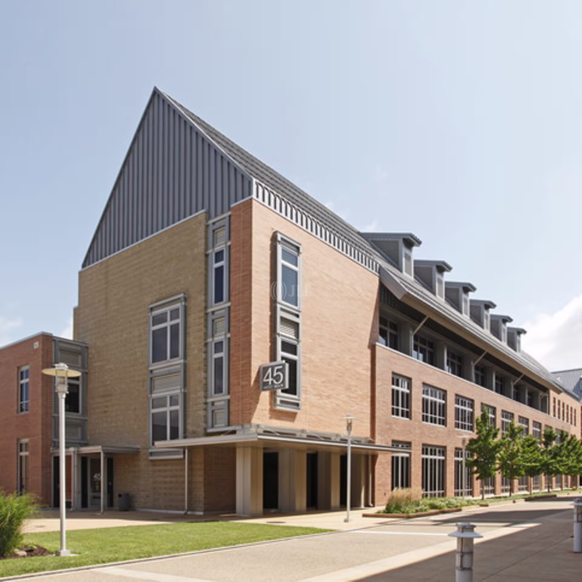 1 Village Center Dr