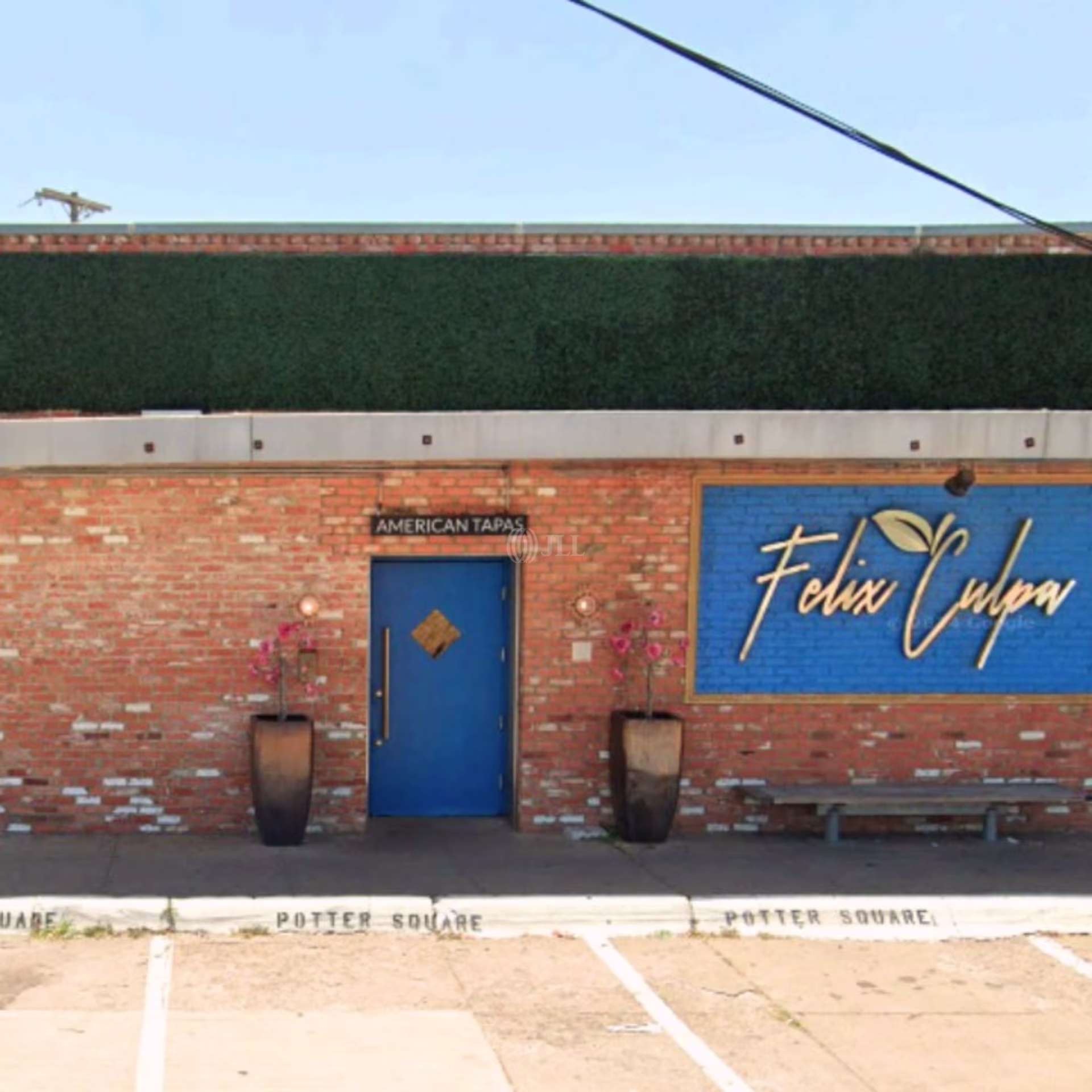3001 N Henderson Ave