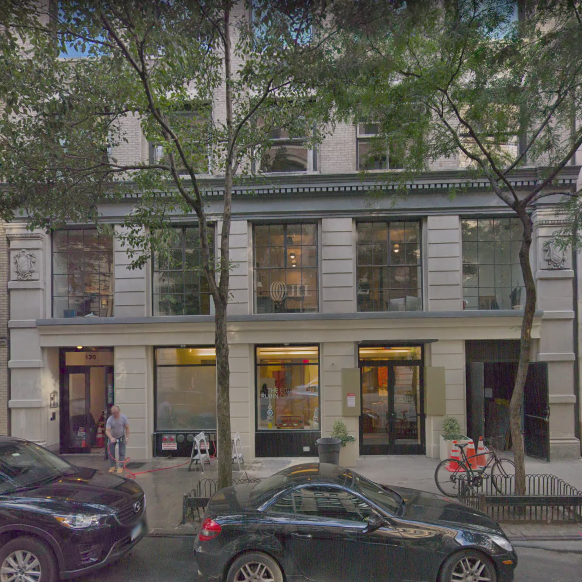 130 W 17th St