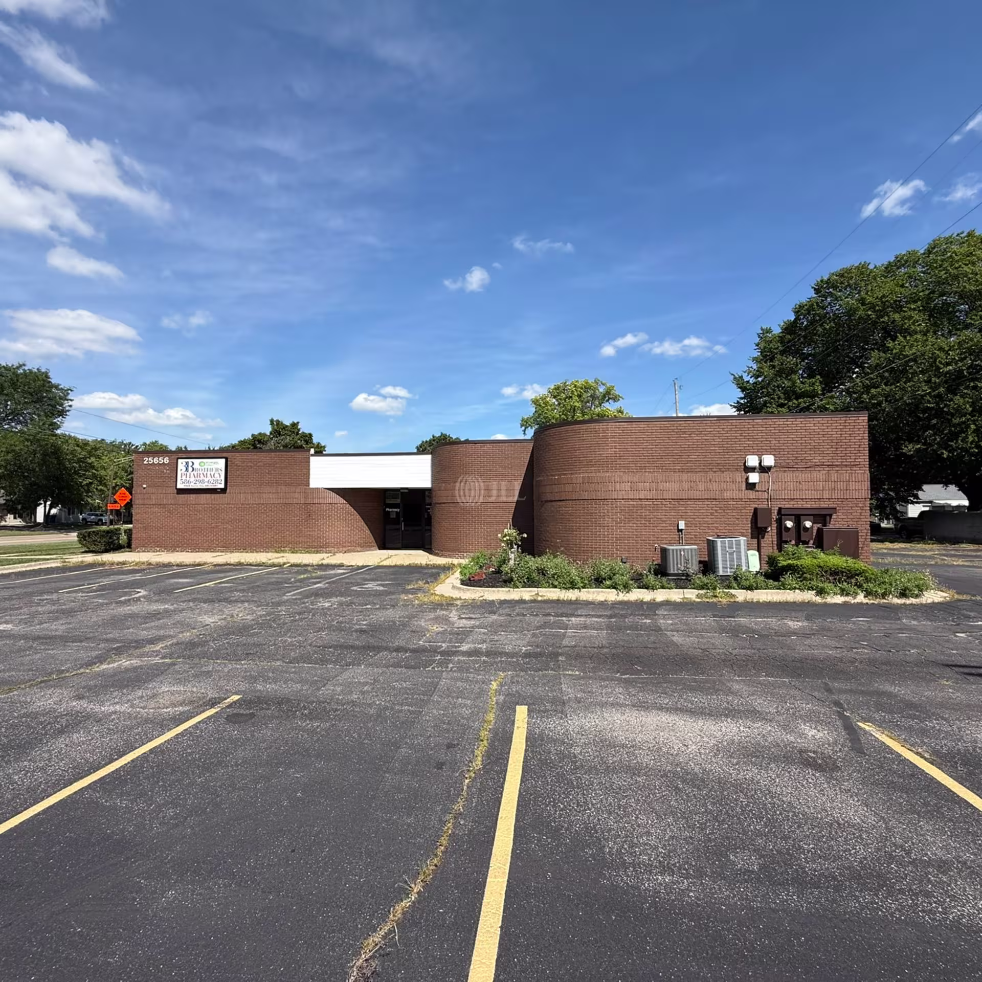25656 Schoenherr Rd