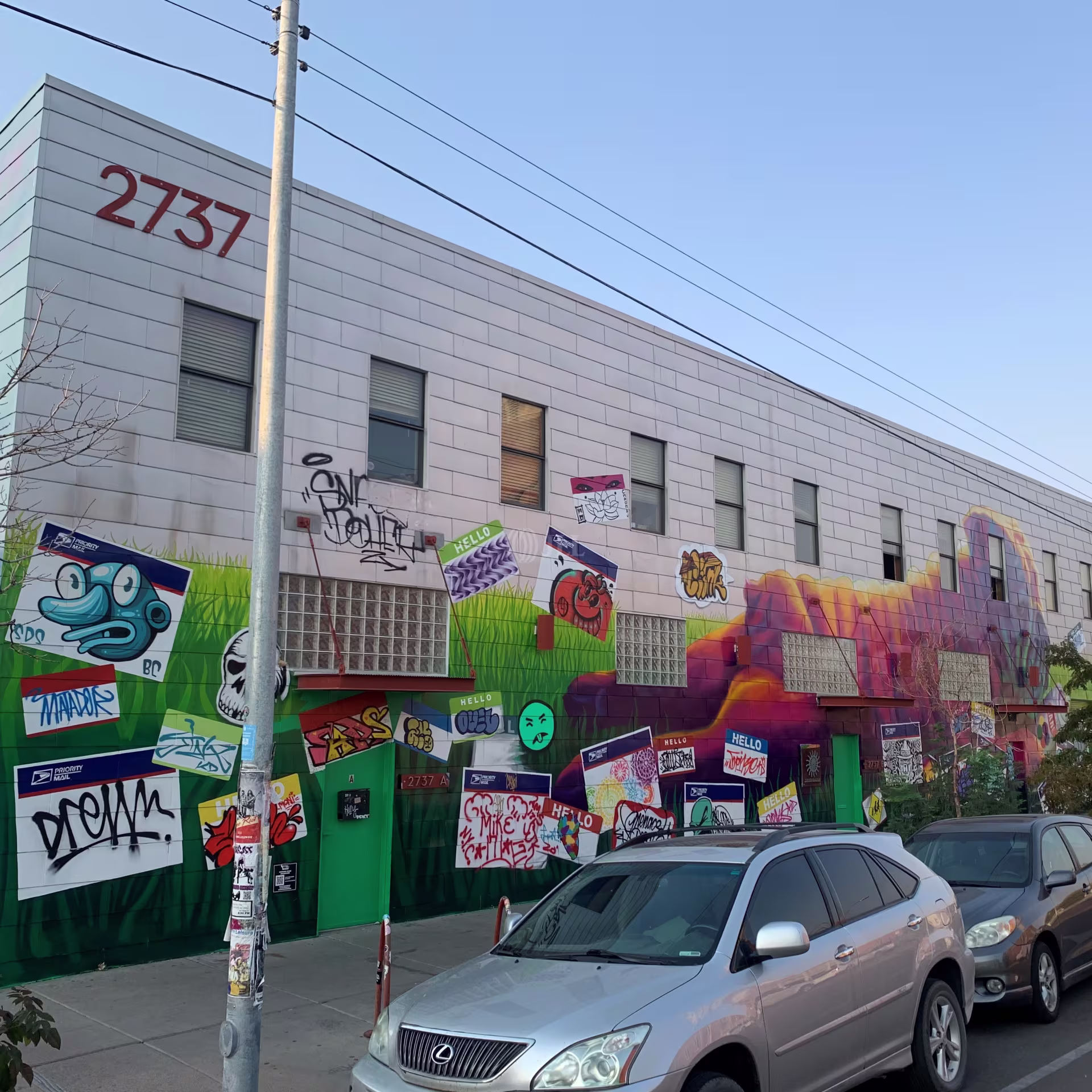 2737 Larimer St