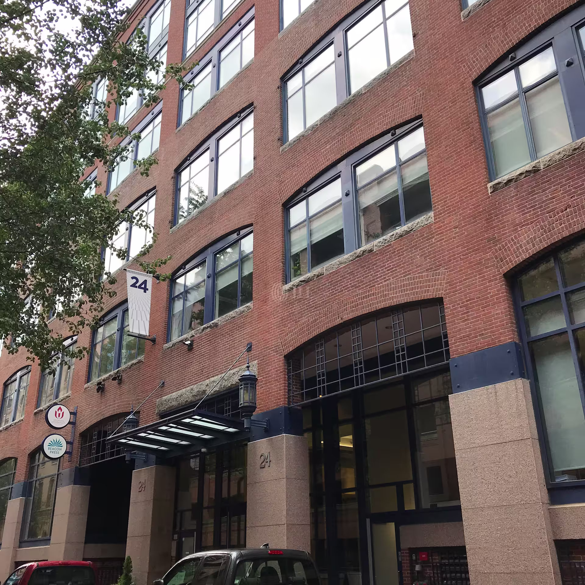 24 Farnsworth St