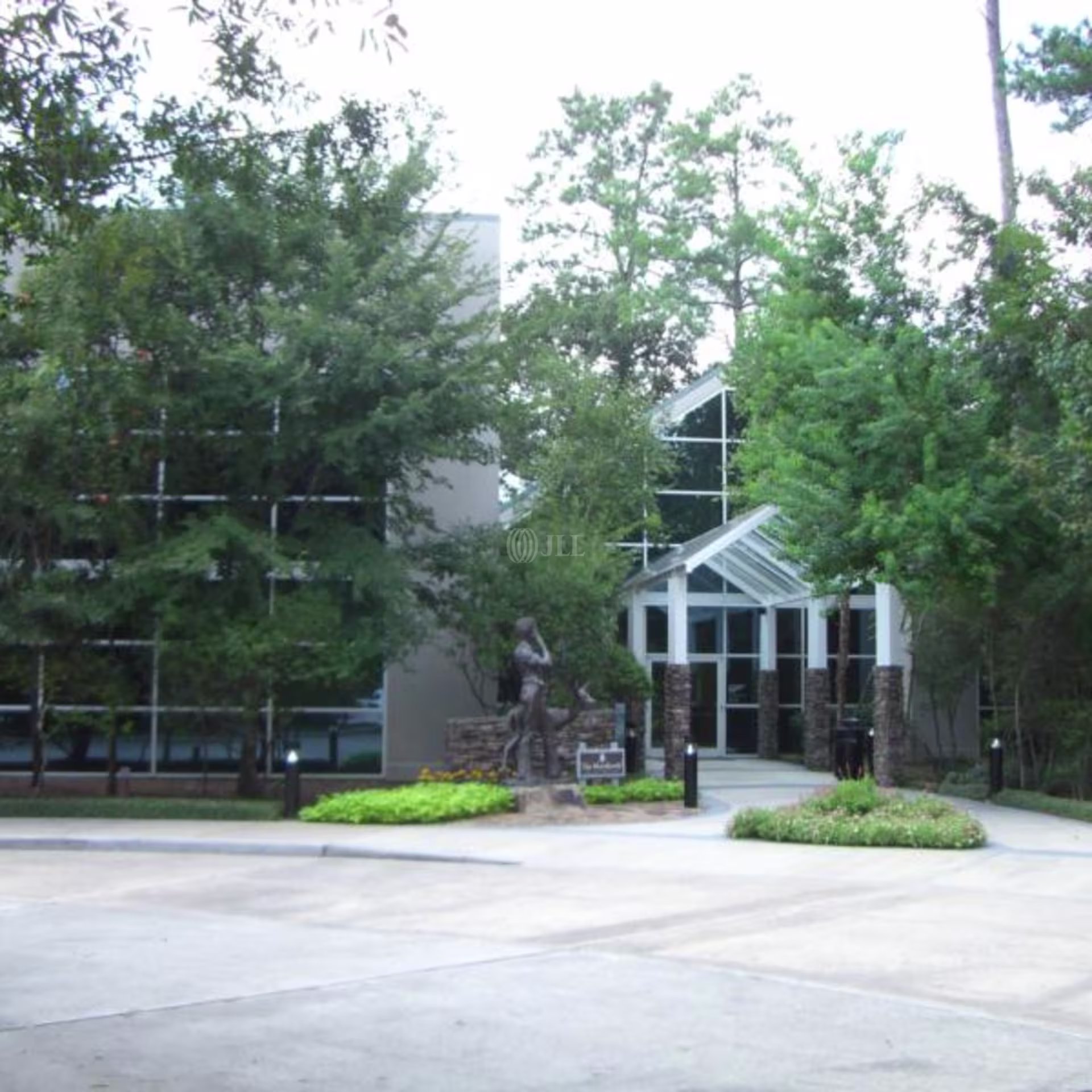 2000 Woodlands Pkwy