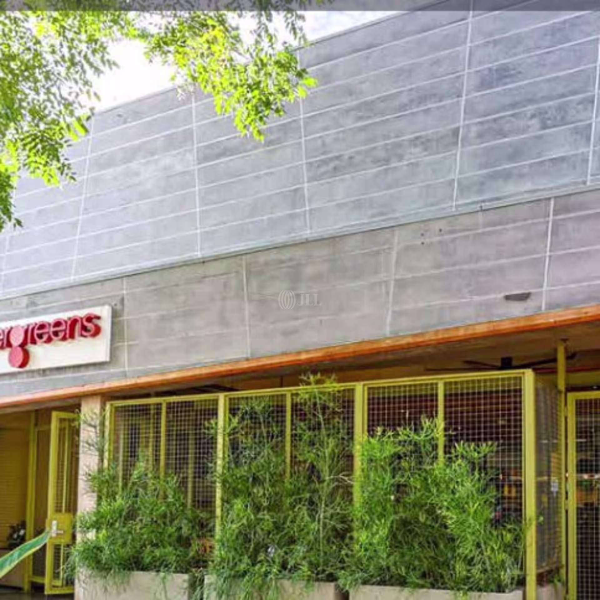 325 N San Fernando Blvd