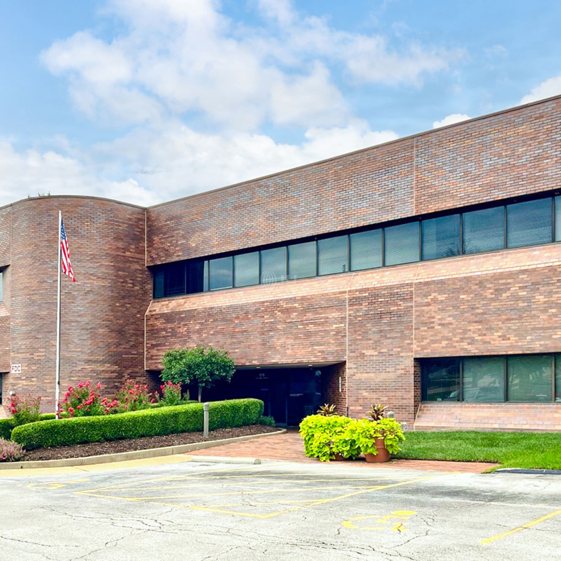 1215 Fern Ridge Pkwy