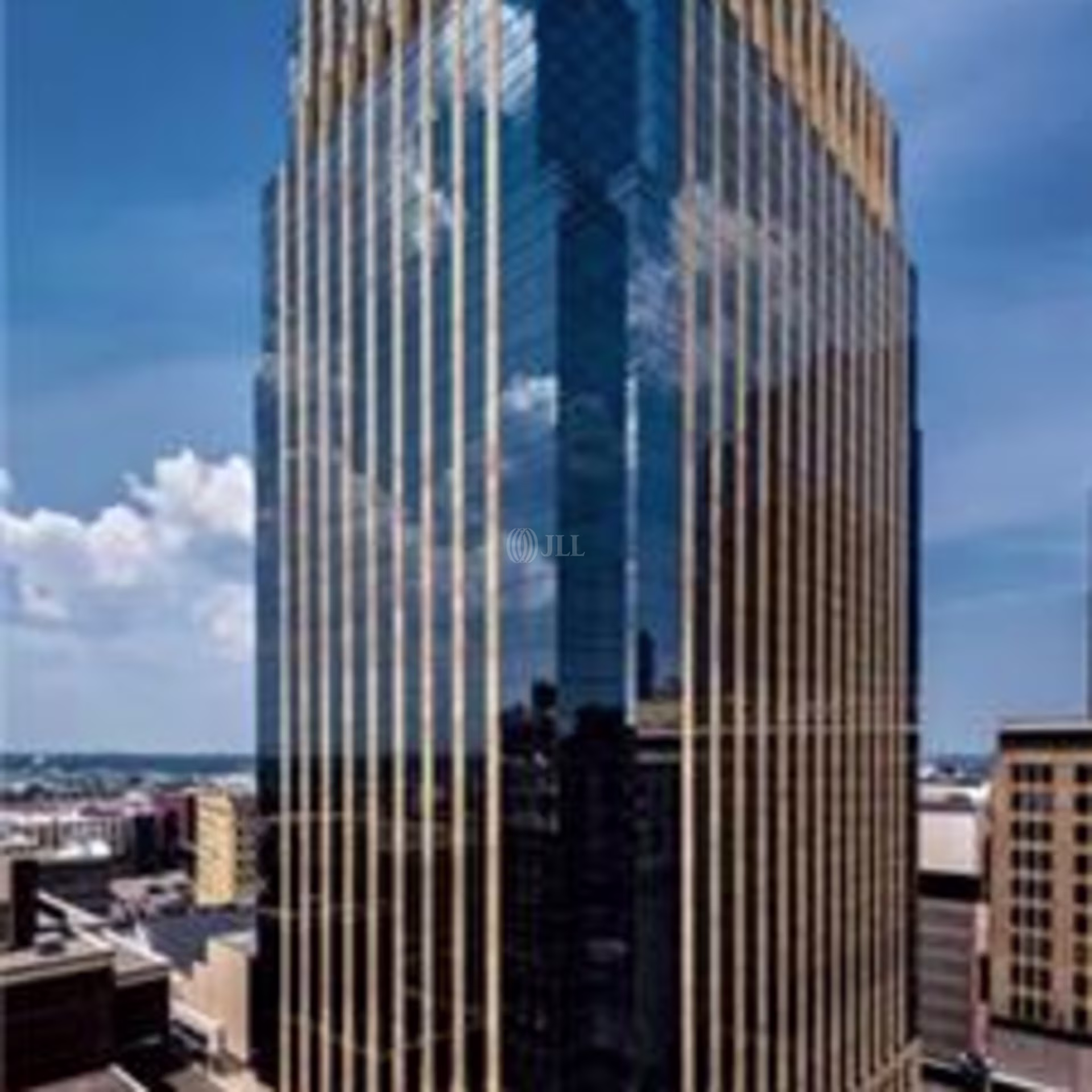 800 Lasalle Ave