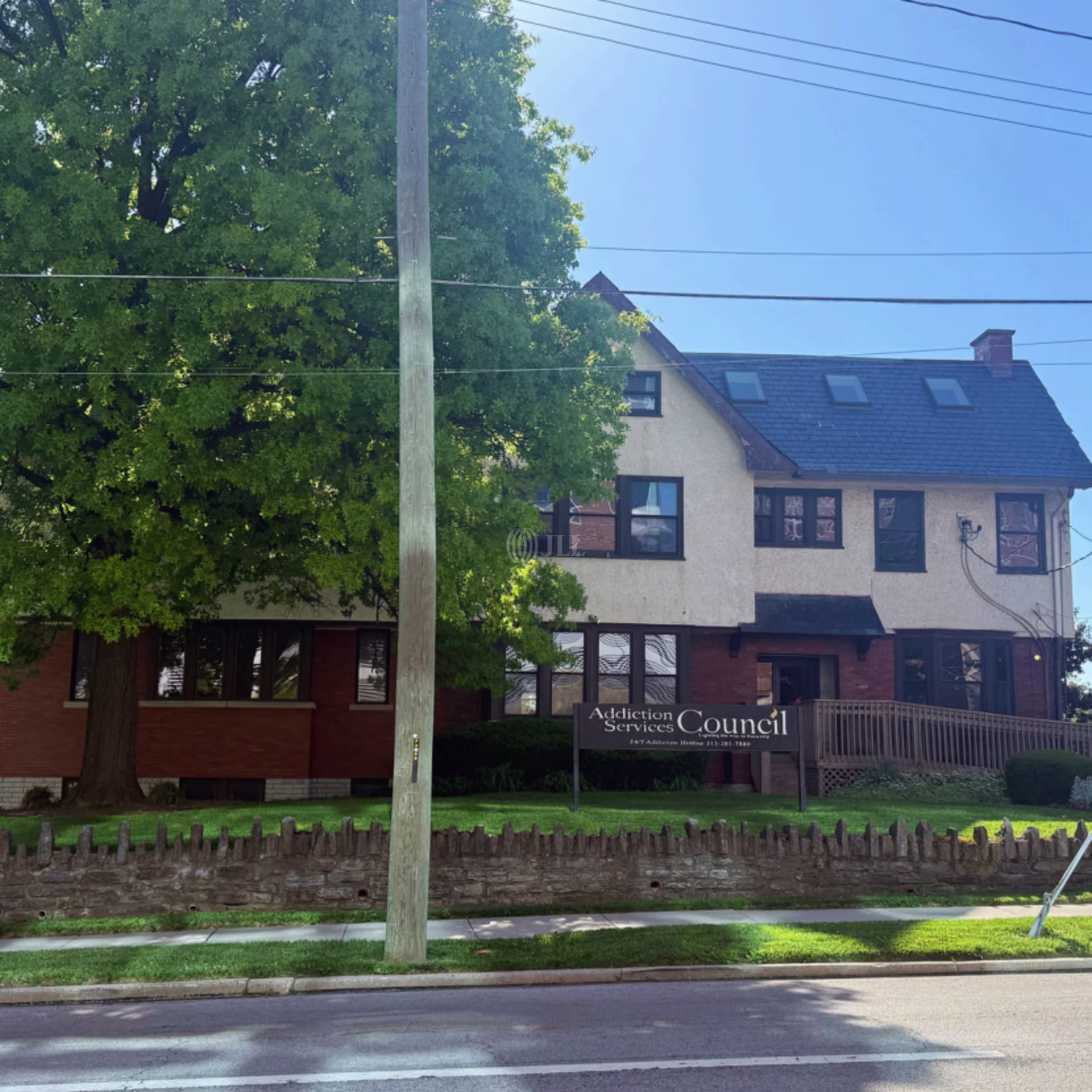 2828 Vernon Pl