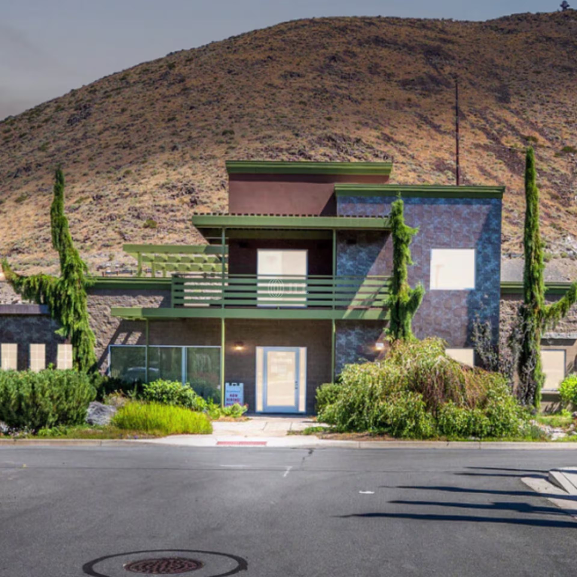3705 Barron Way