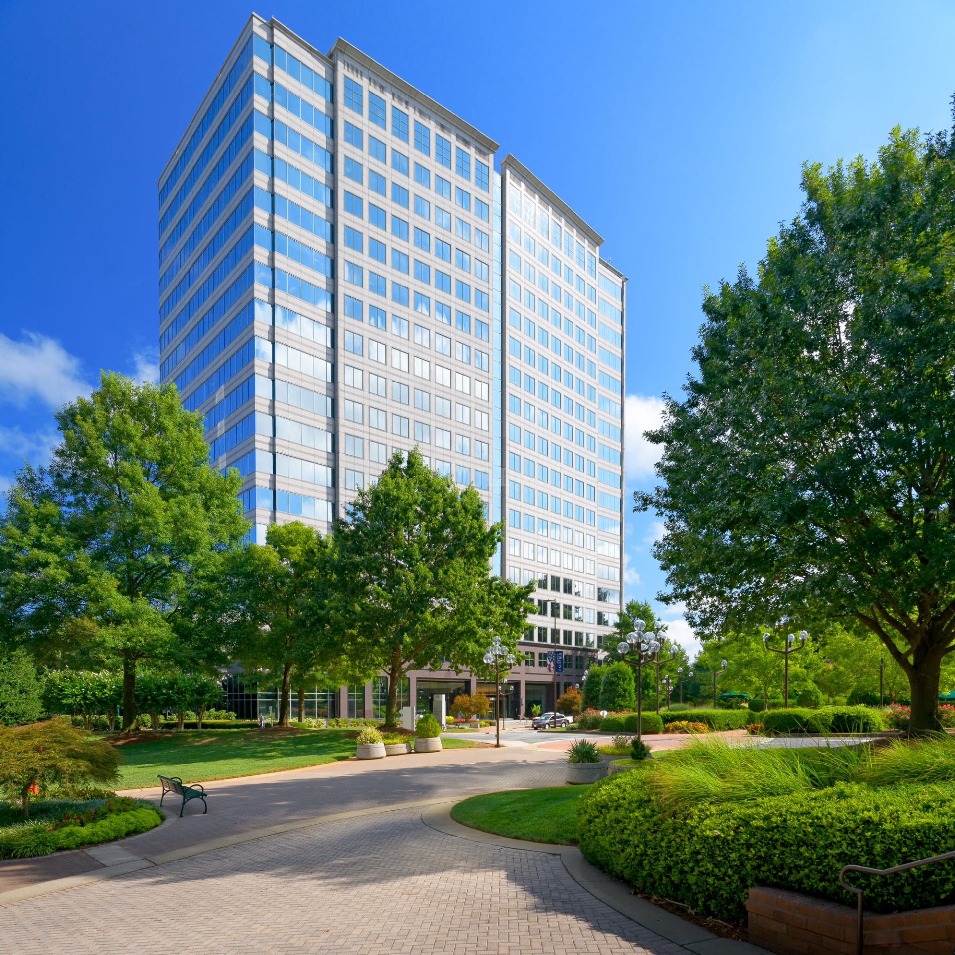 400 Galleria Pkwy SE