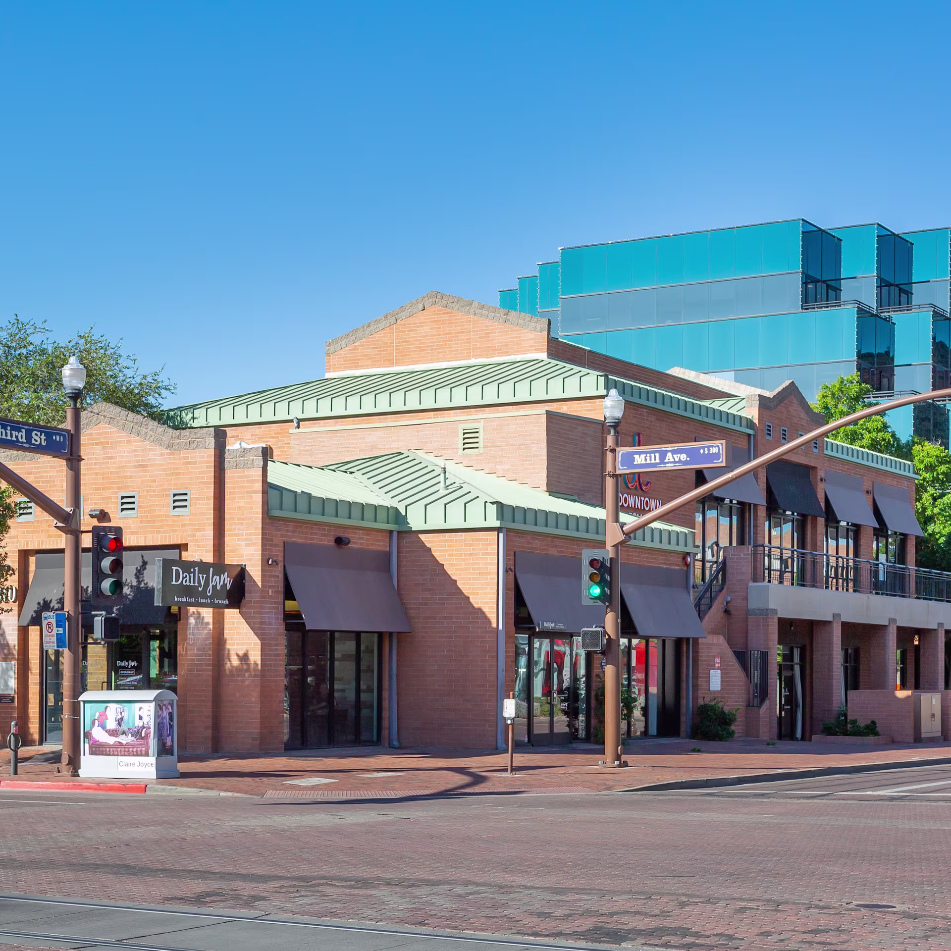310 S Mill Ave
