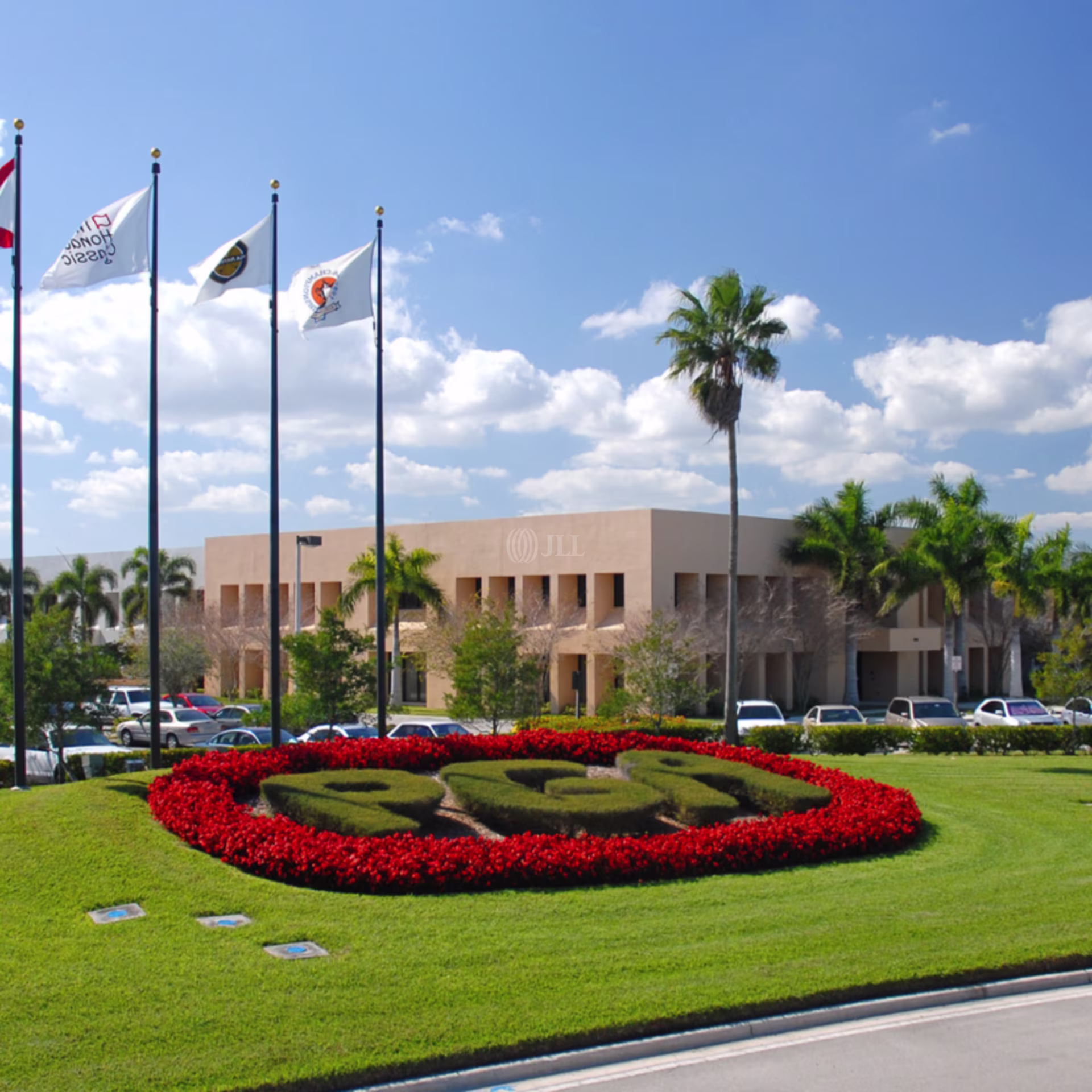 300 Avenue Of Champions