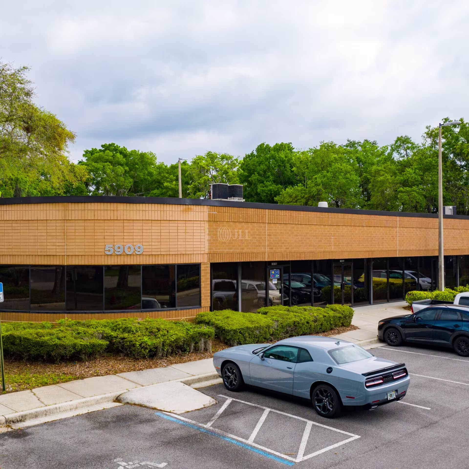 5905 Hampton Oaks Pkwy